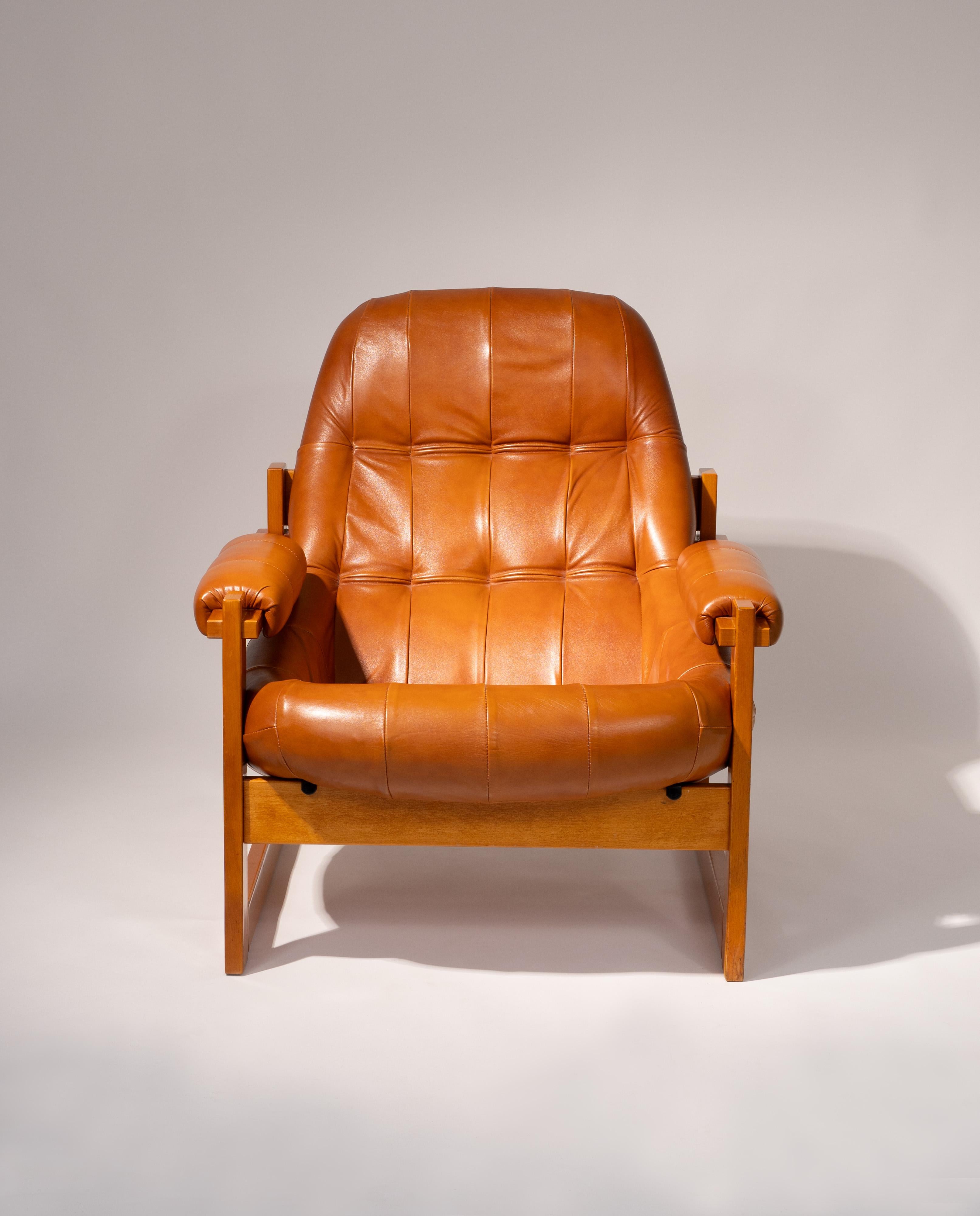 Percival Lafer MP-91 Sessel, Jatobá-Holz und braunes Leder, 1970 (Brasilianisch) im Angebot