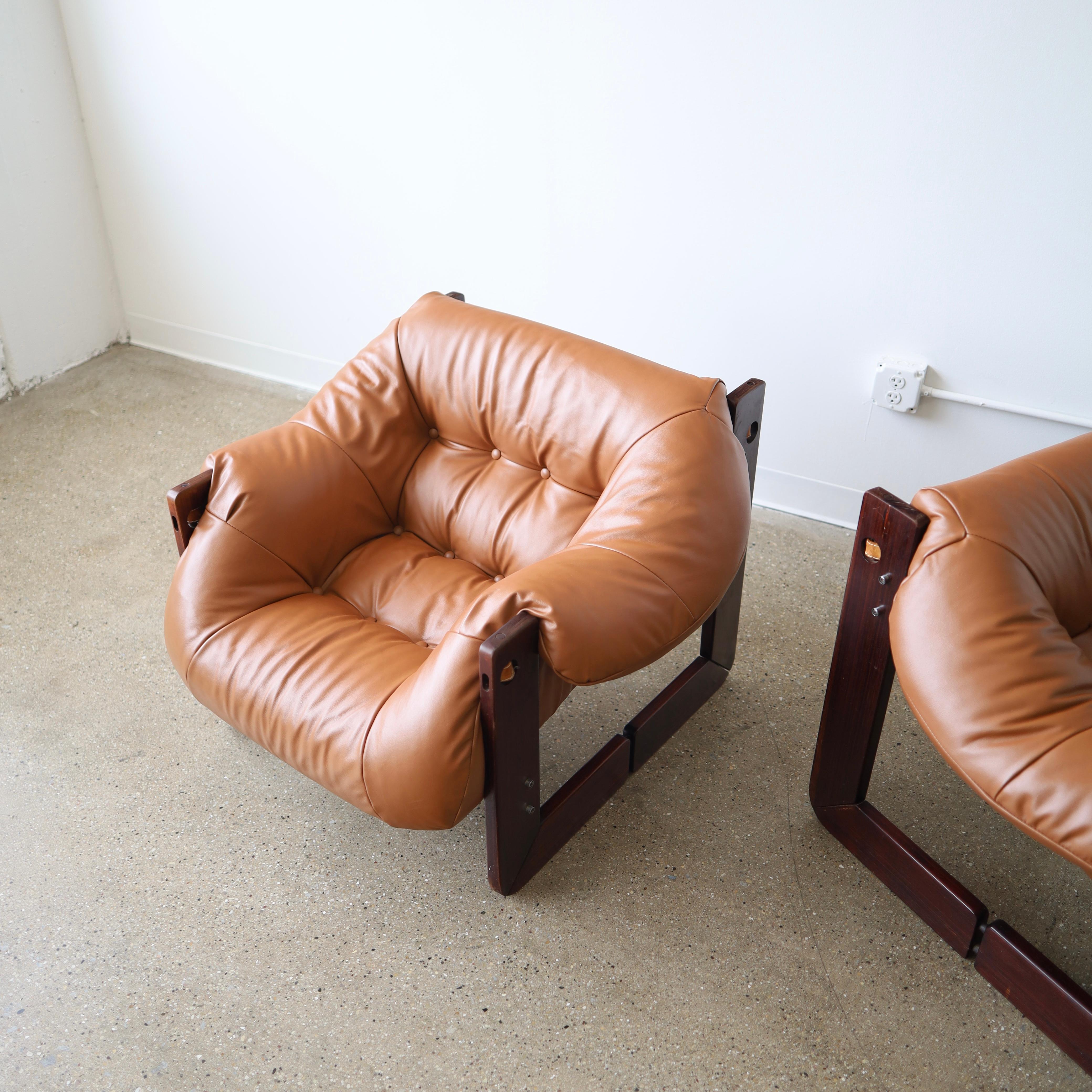 Brésilien Percival Lafer MP-97 Chairs, a pair en vente