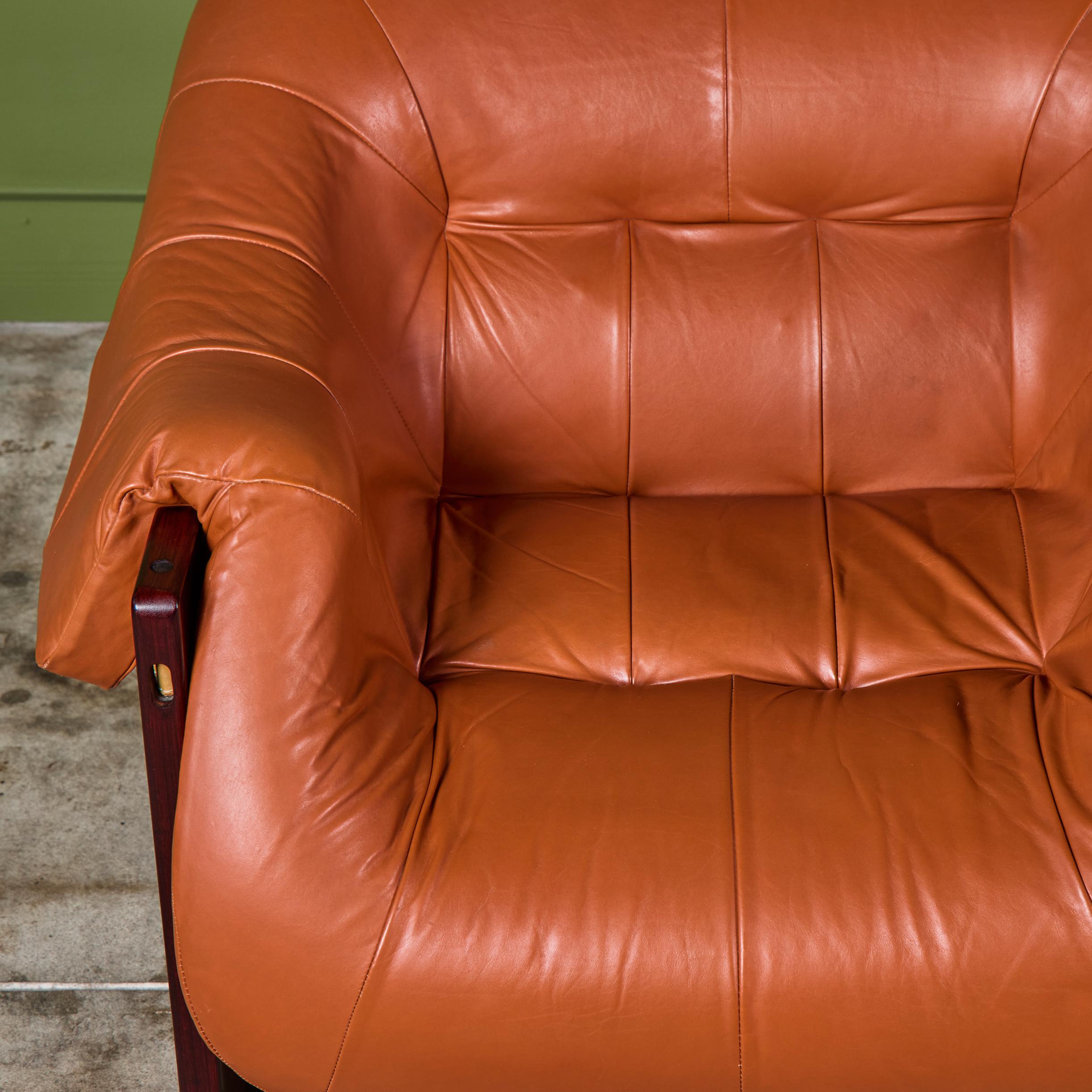 Sedia da salotto e ottomana in pelle Percival Lafer MP-97 in vendita 9
