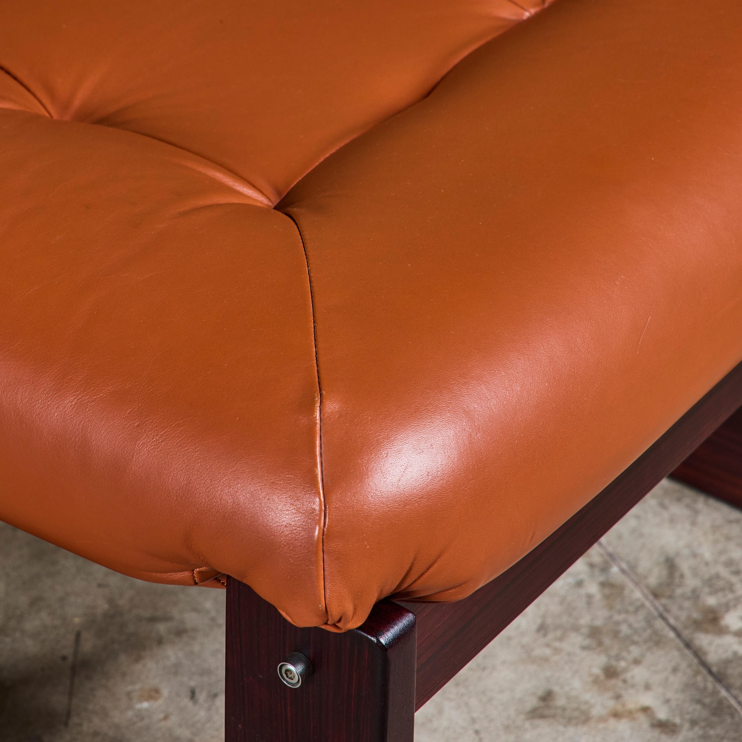 Sedia da salotto e ottomana in pelle Percival Lafer MP-97 in vendita 12