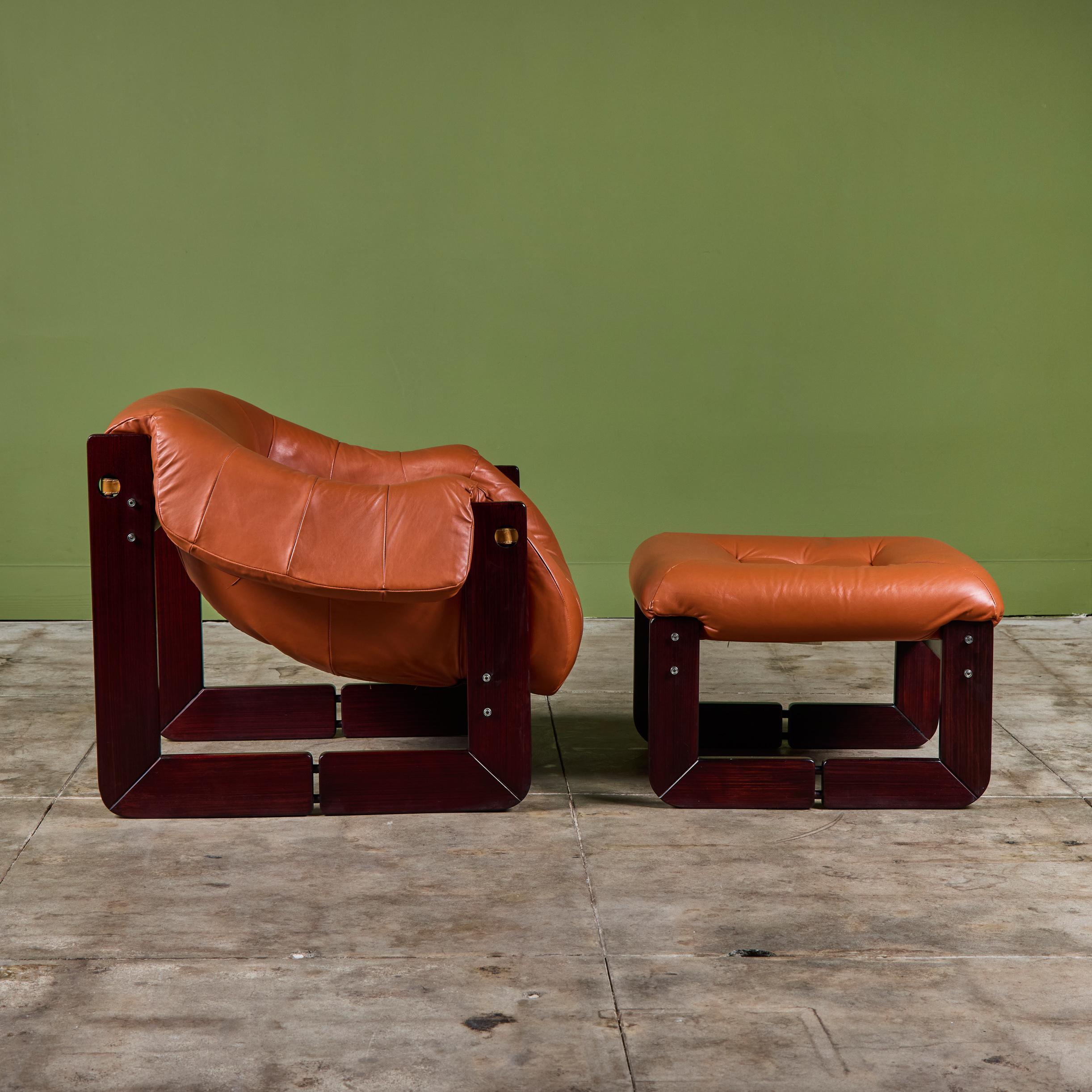 Mid-Century moderno Sedia da salotto e ottomana in pelle Percival Lafer MP-97 in vendita