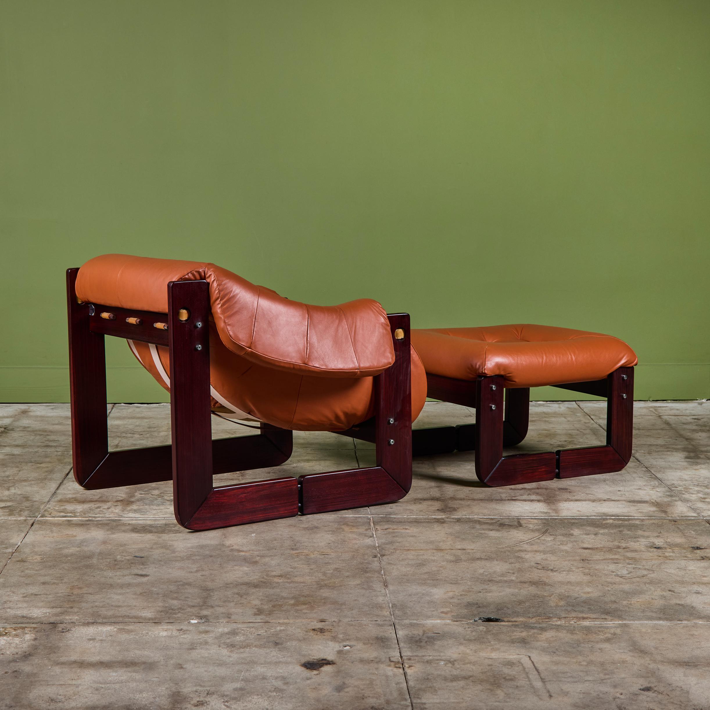 Sedia da salotto e ottomana in pelle Percival Lafer MP-97 in vendita 2