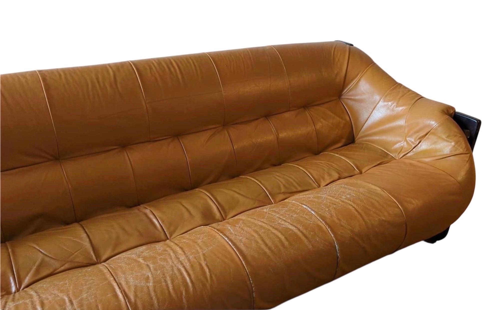 Percival Lafer MP-97 Ledersofa mit Rahmen aus brasilianischem Palisanderholz 9