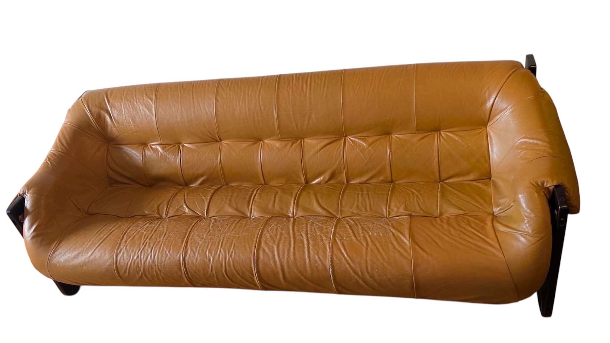 Percival Lafer MP-97 Ledersofa mit Rahmen aus brasilianischem Palisanderholz (20. Jahrhundert)
