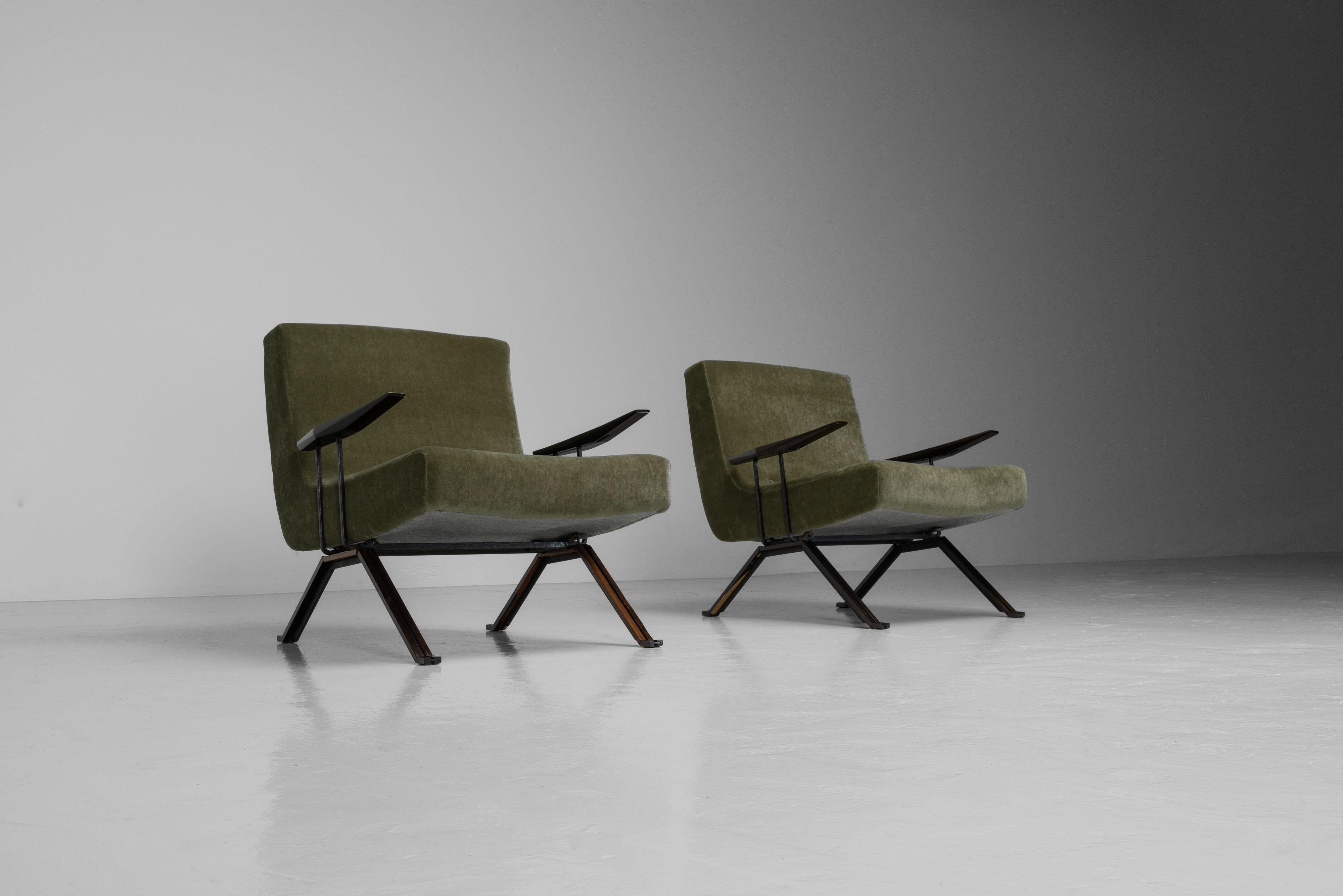 Percival Lafer MP1 lounge chairs Brazil 1961 In Good Condition For Sale In Roosendaal, Noord Brabant