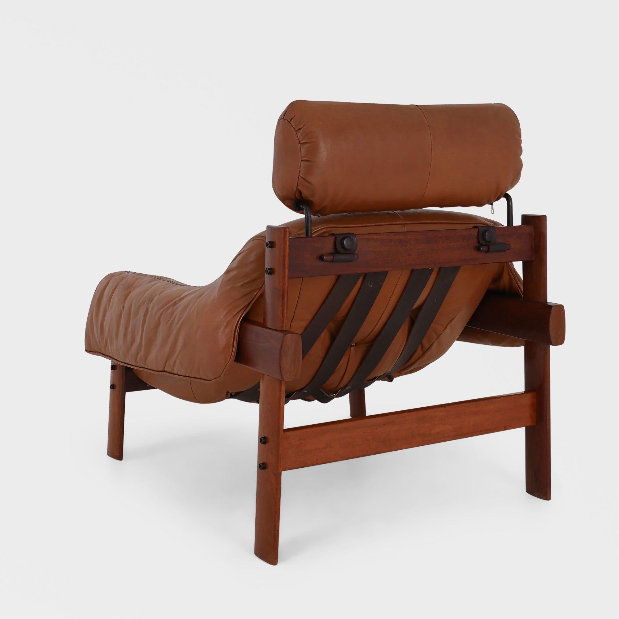 Brésilien Chaise longue MP-41 de Percival Lafer en cuir cognac d'origine, Brésil, années 1970 en vente