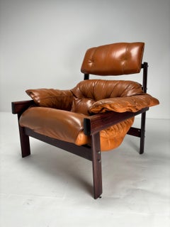 Percival Lafer MP‑41 Lounge Chair in wood and leather, Brazil, 1970s