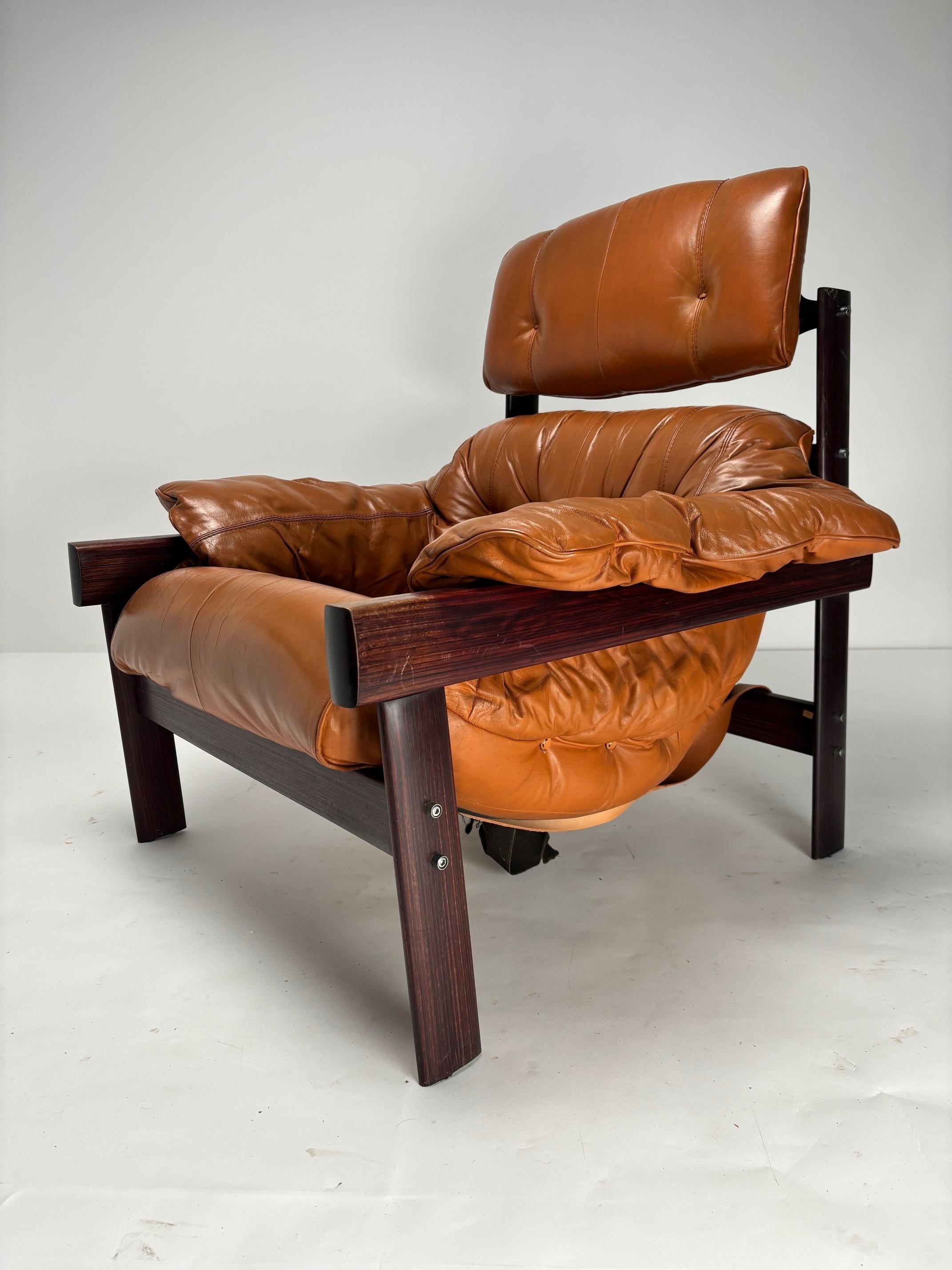 Percival Lafer MP-41 Lounge Chair in legno e pelle, Brasile, anni '70 in vendita 2