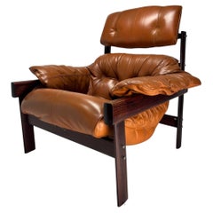 Percival Lafer MP-41 Lounge Chair in legno e pelle, Brasile, anni '70