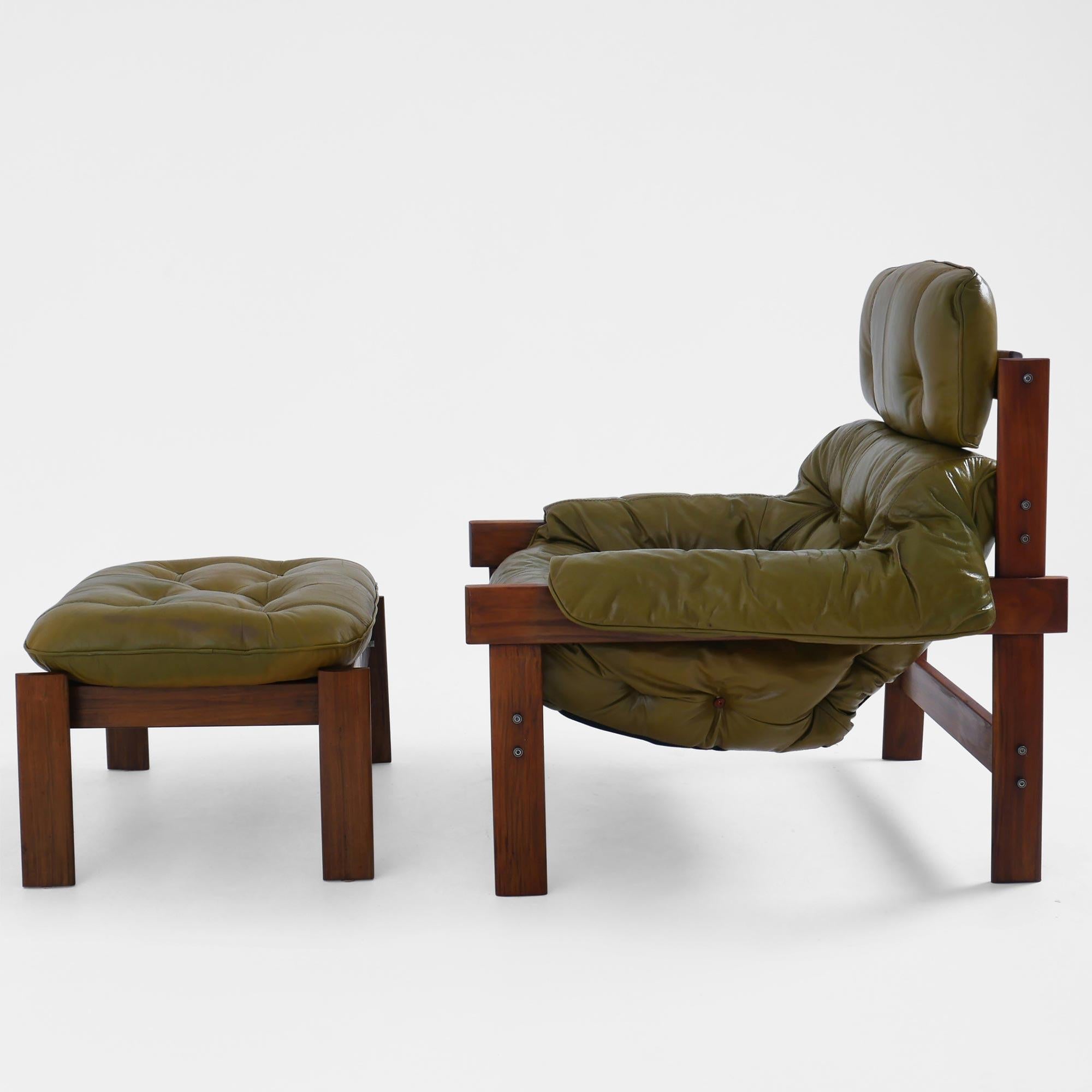 Percival Lafer MP-41 Silla de salón y otomana, Brasil, años 70 - Piel verde Brasileño en venta