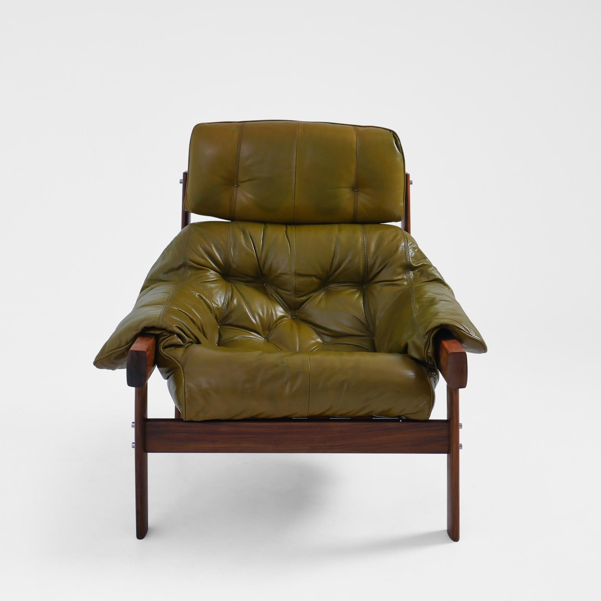 Percival Lafer MP-41 Silla de salón y otomana, Brasil, años 70 - Piel verde Cuero en venta