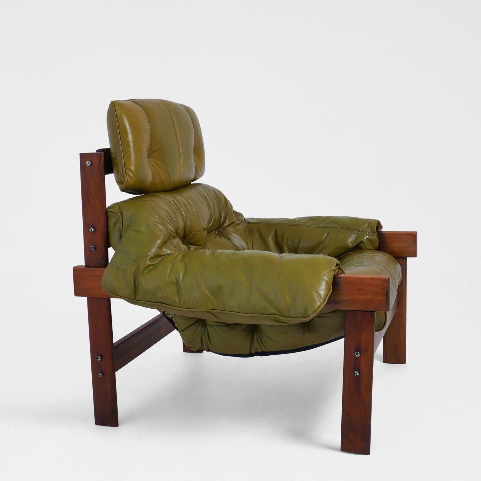 Percival Lafer MP-41 Silla de salón y otomana, Brasil, años 70 - Piel verde en venta 2