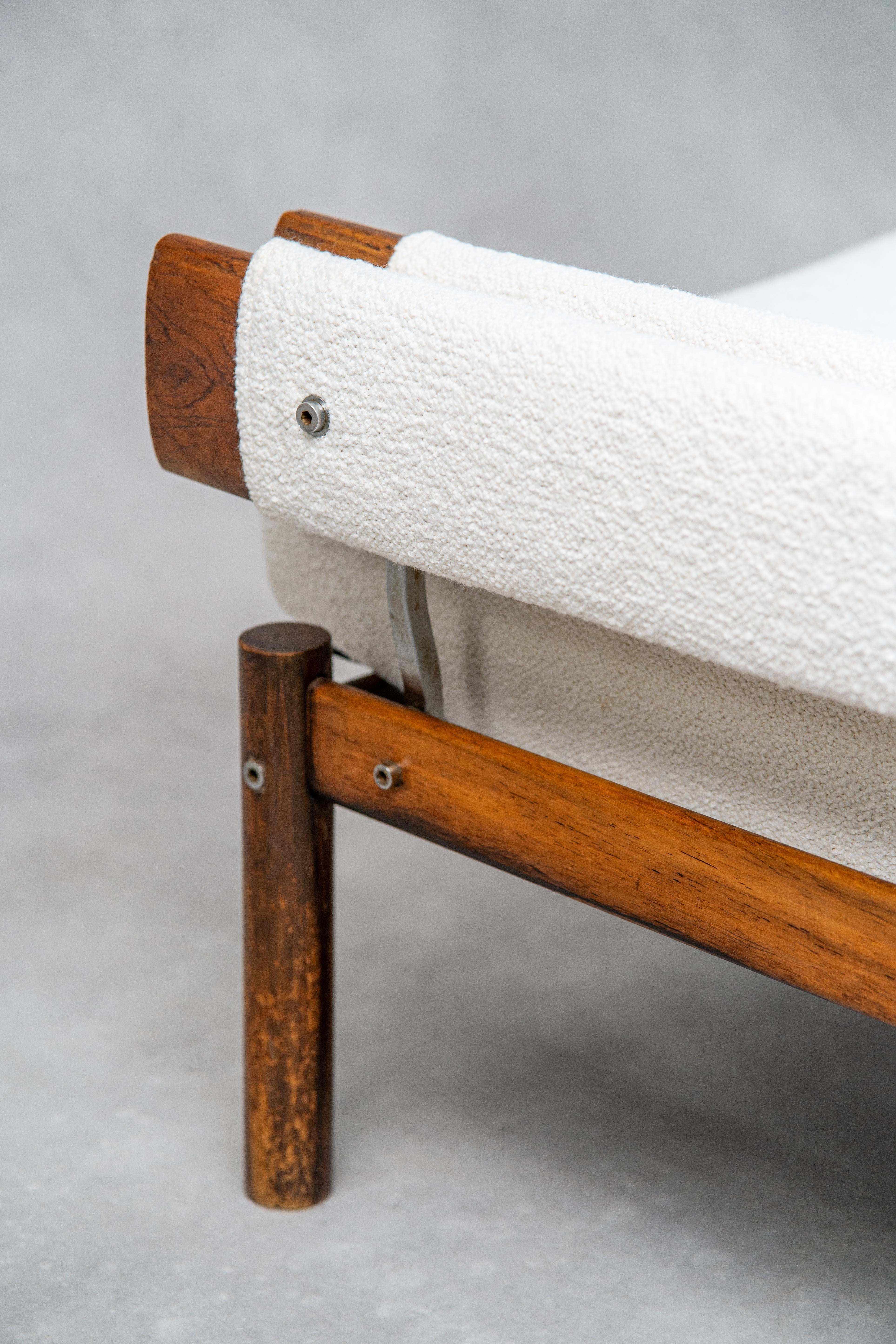 Percival Lafer pair of MP-19 Armchairs For Sale 5