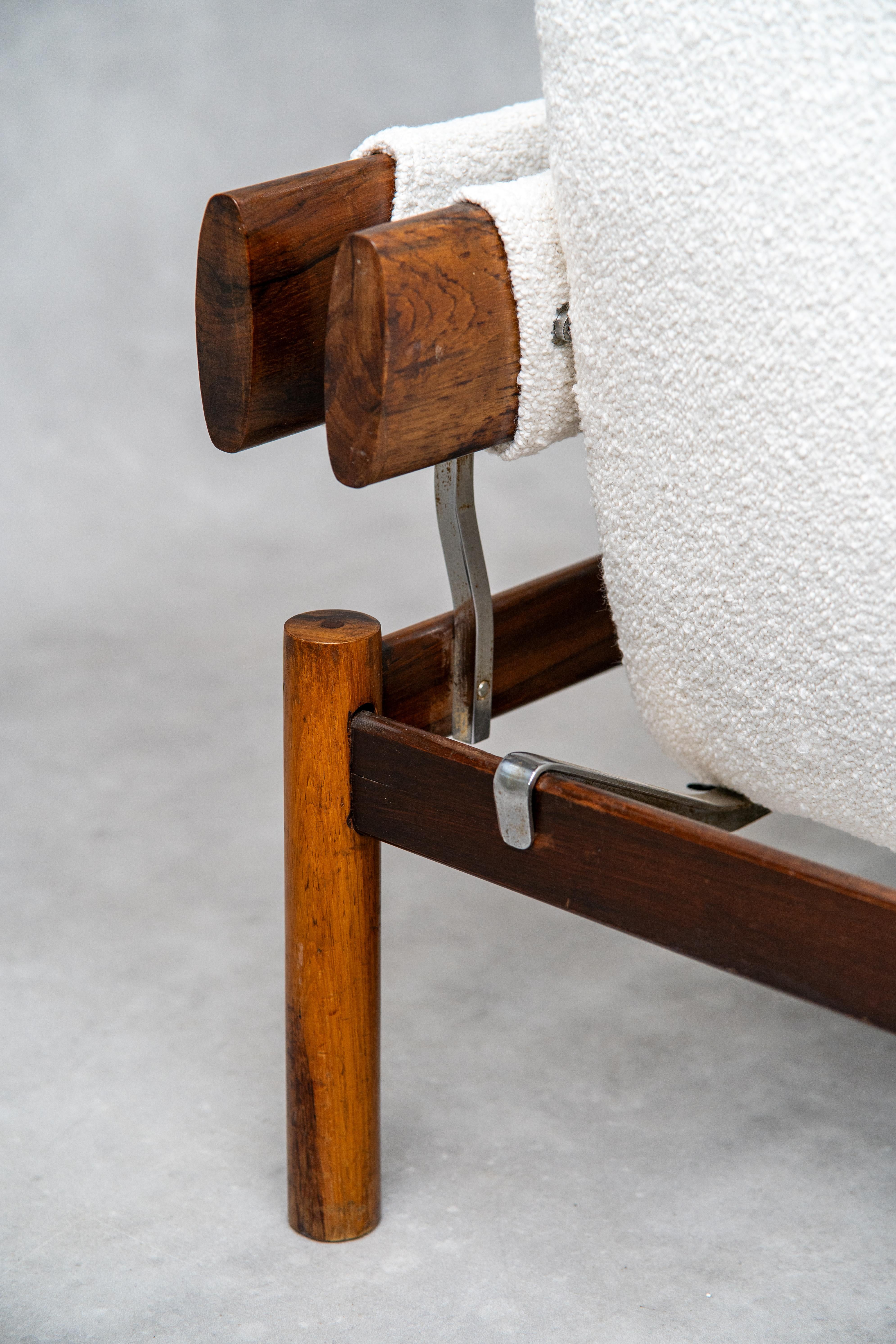 Percival Lafer pair of MP-19 Armchairs For Sale 3
