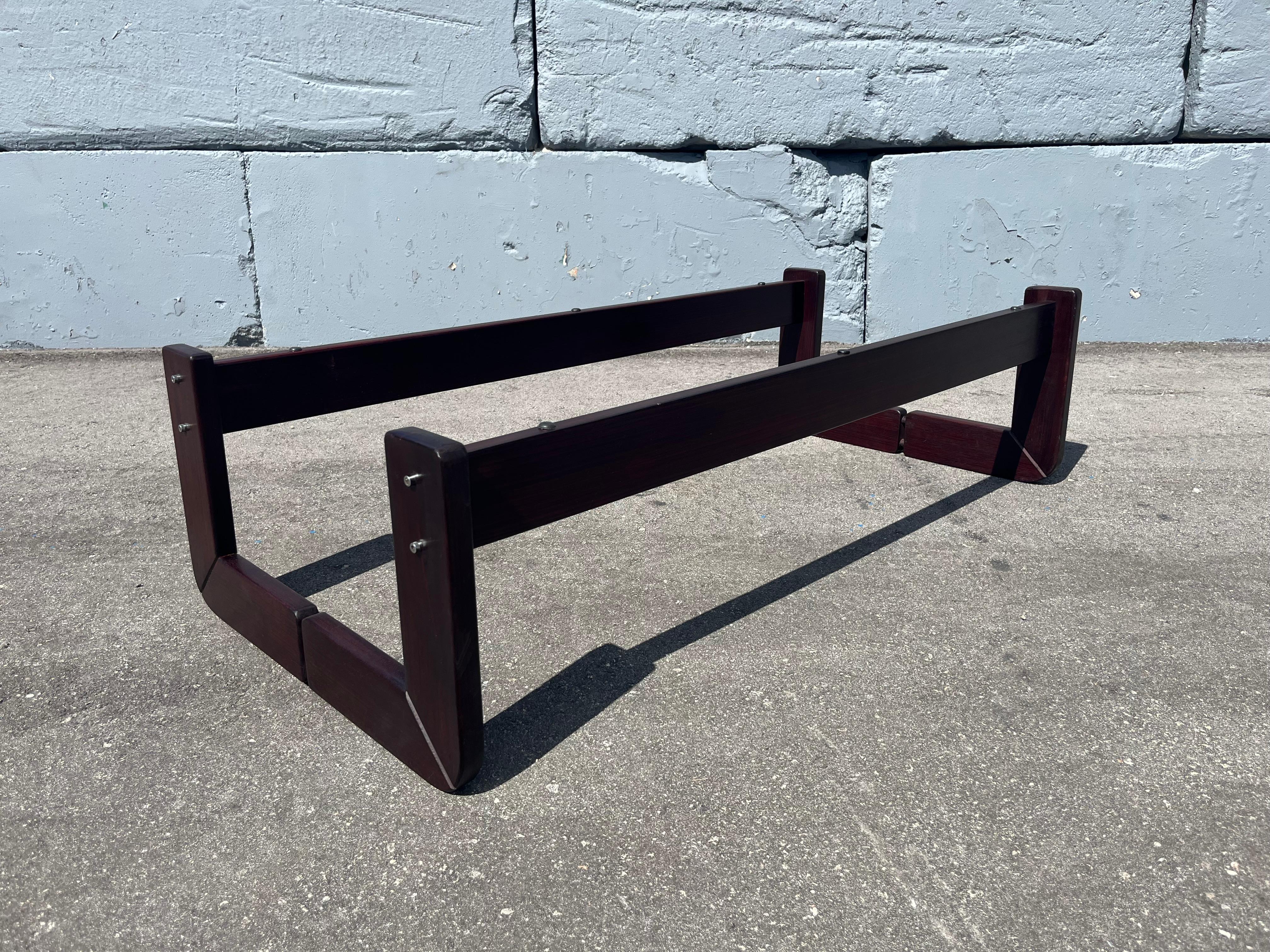 Mid-Century Modern Table basse en bois de rose Percival Lafer Brésil en vente