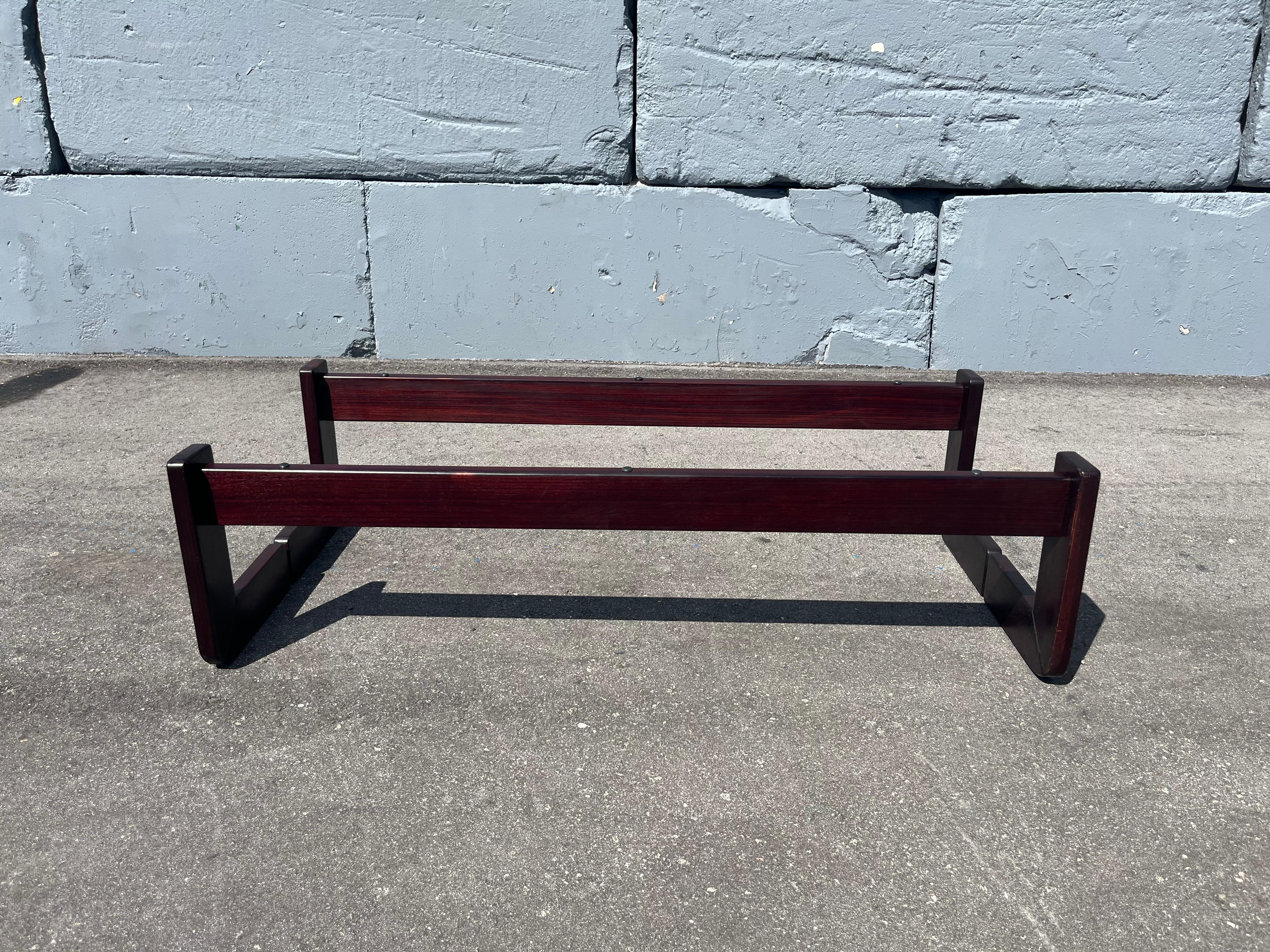 Américain Table basse en bois de rose Percival Lafer Brésil en vente