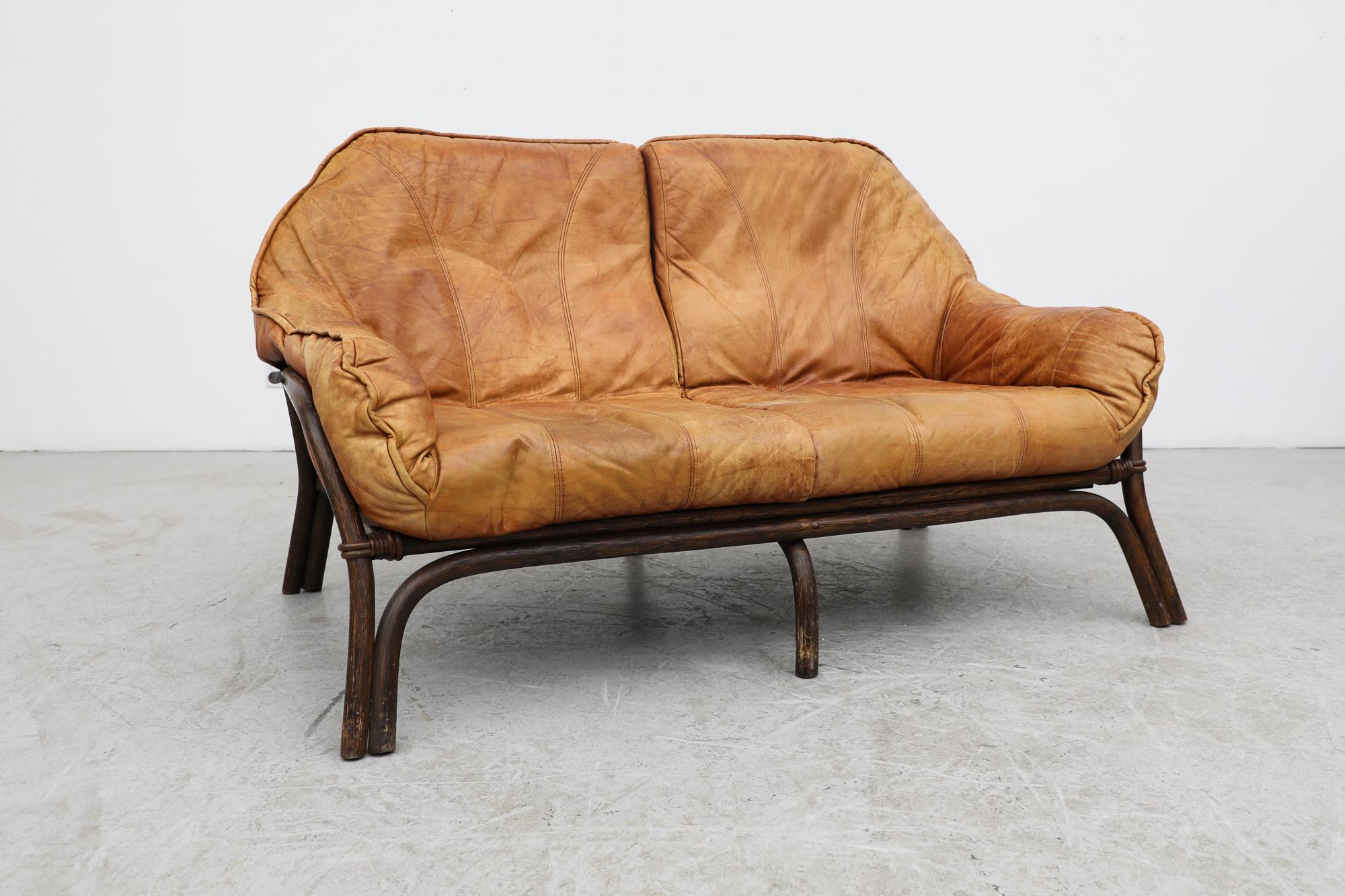 Fauteuil brutaliste de style Percival Lafer avec cadre en bambou et coussins en cuir cognac en vente 3