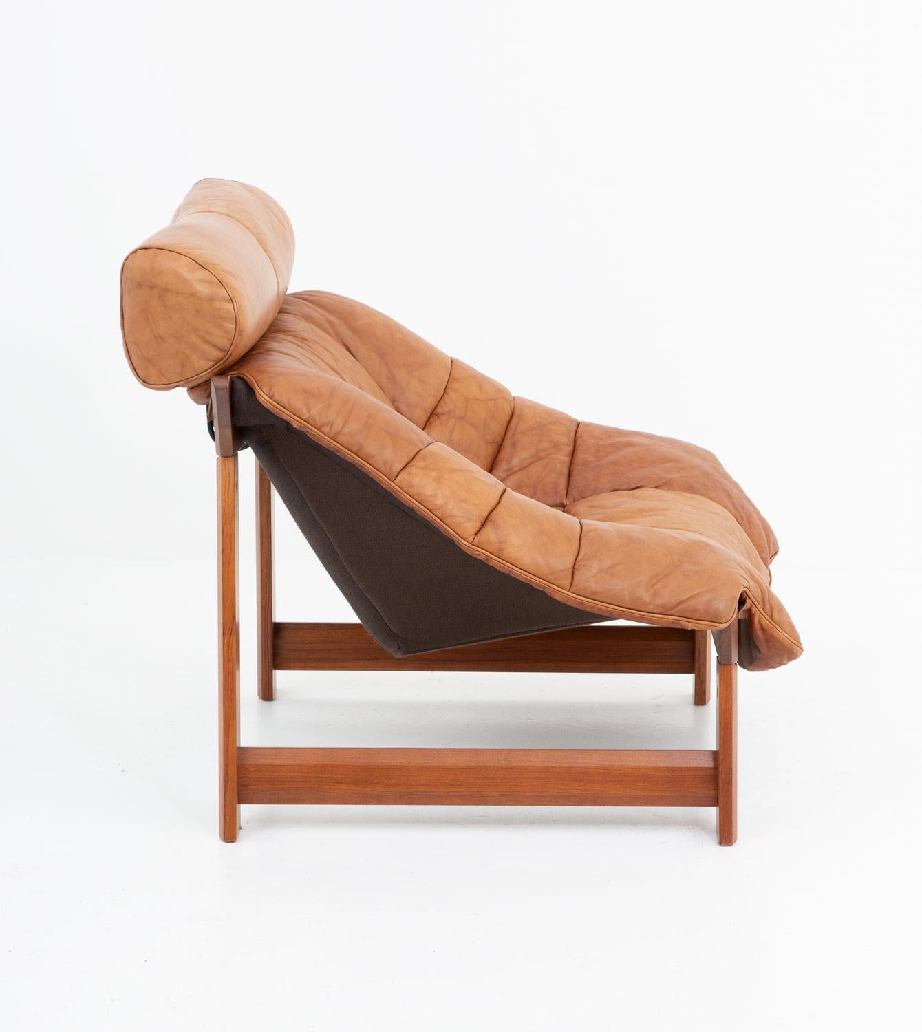 Percival Lafér-Style Sofas and Lounge Chair in Cognac Leather 3