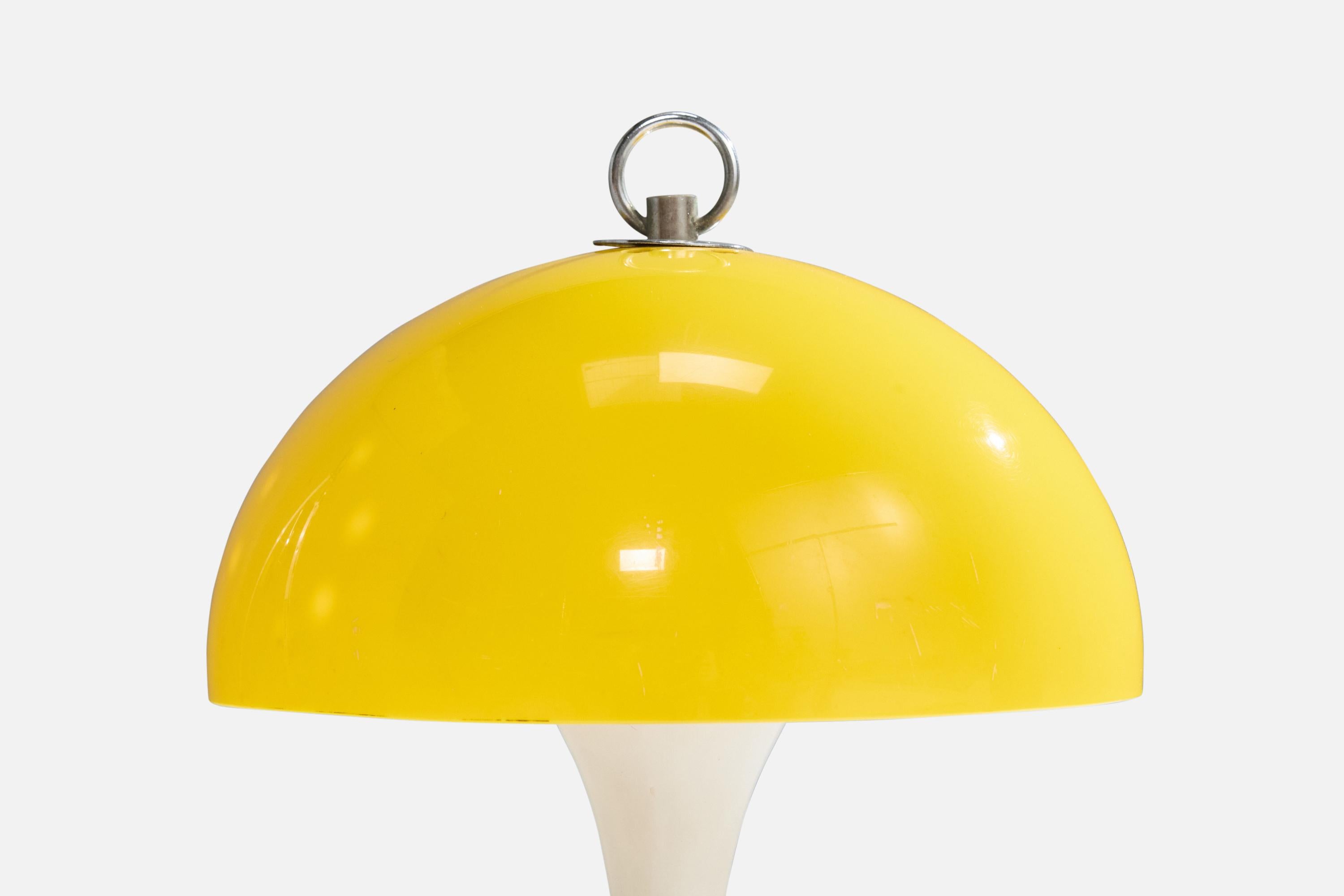 Percival Lafer, Table Lamp, Metal, Acrylic, Brazil, 1970s In Good Condition For Sale In High Point, NC
