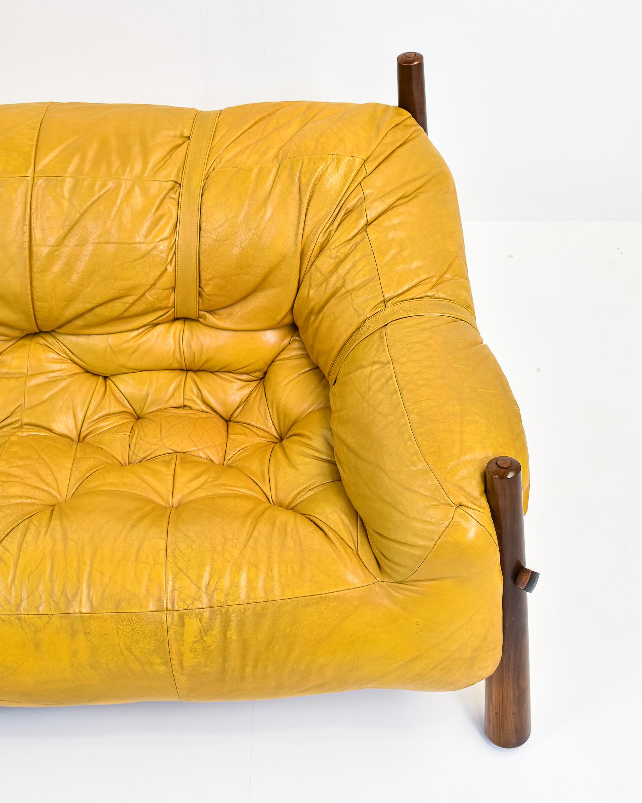 Mustard Yellow Leather Three-Seater Sofa by Percival Lafer, model 'MP-81' 3