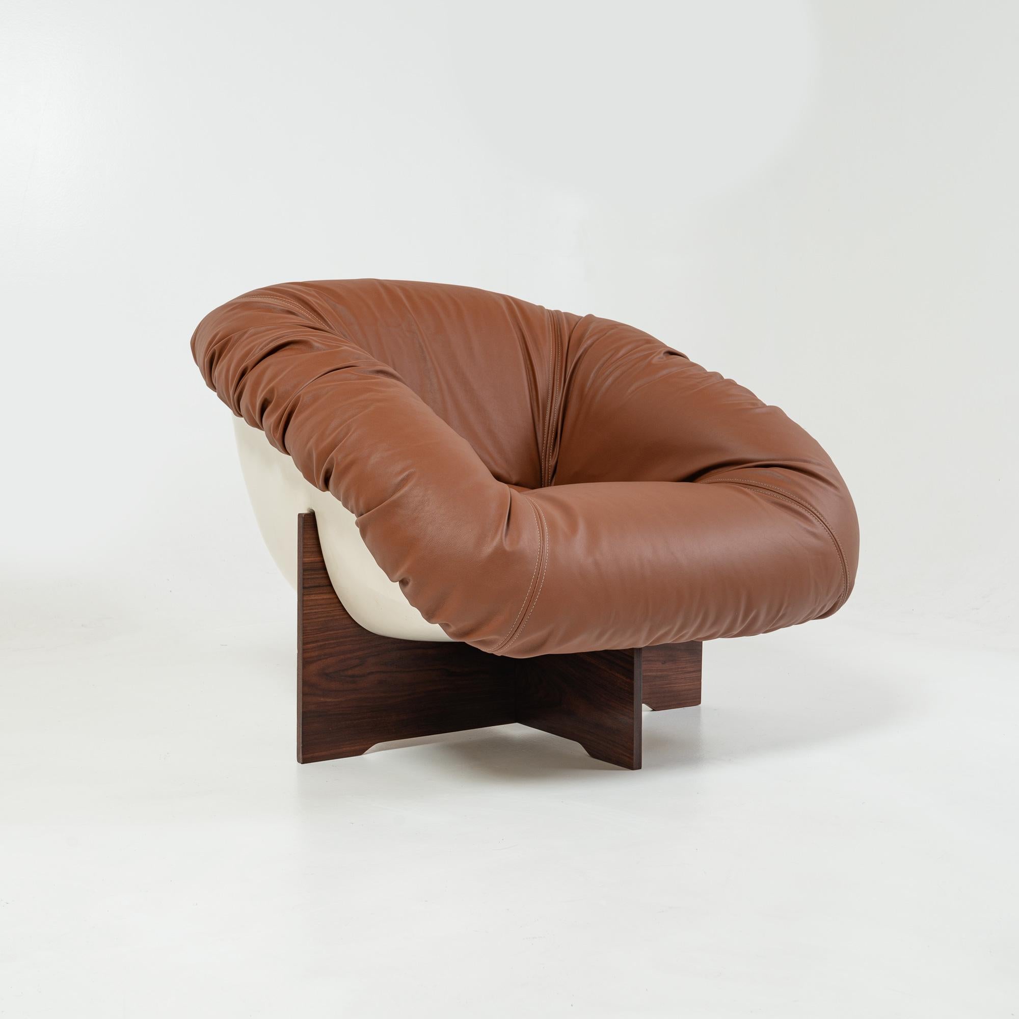 Post-Modern Percival Lafer's Lounge Chair model MP-61 in Maharam Leather and Rosewood, 1973 For Sale