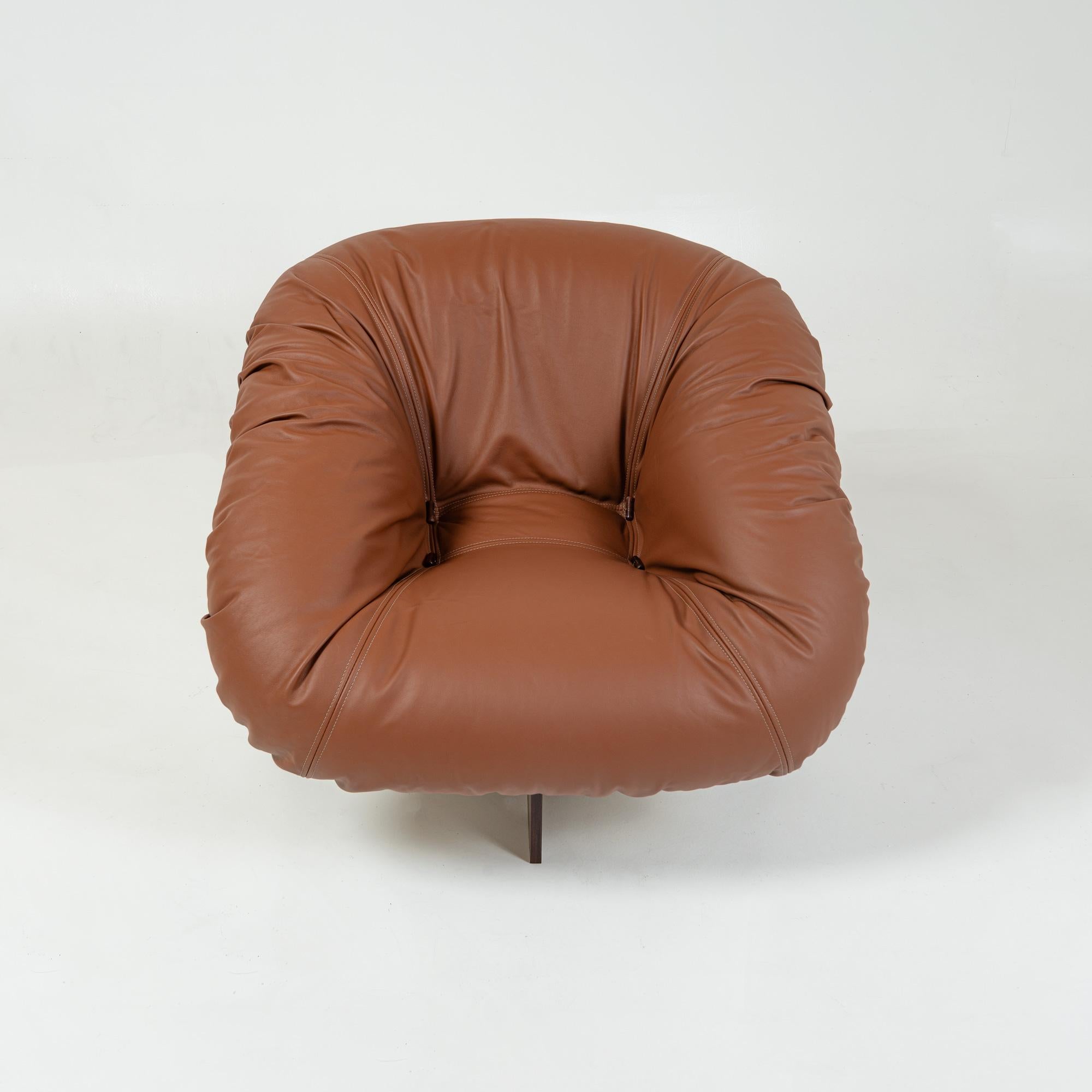 Percival Lafer's Lounge Chair model MP-61 in Maharam Leather and Rosewood, 1973 For Sale 2
