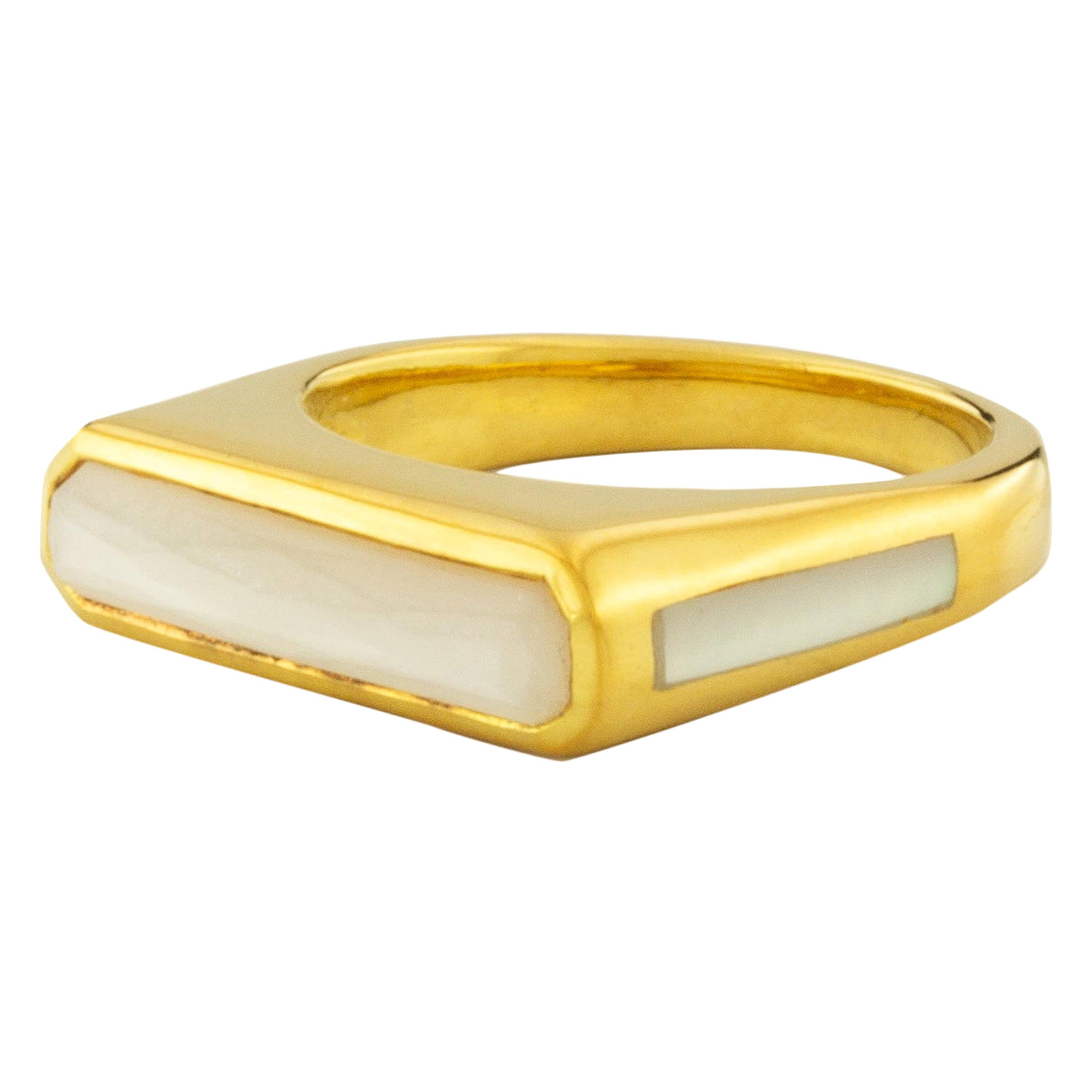 Percy Side Band Ring with Mother of Pearl in 18k Gold