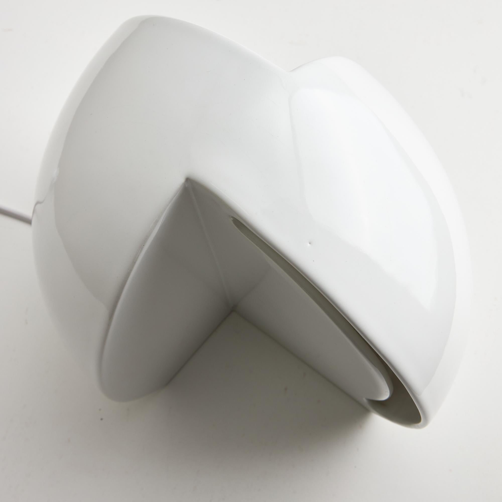 Perdomello 70 White Hemisphere Ceramic Table Lamp, 1970s For Sale 1