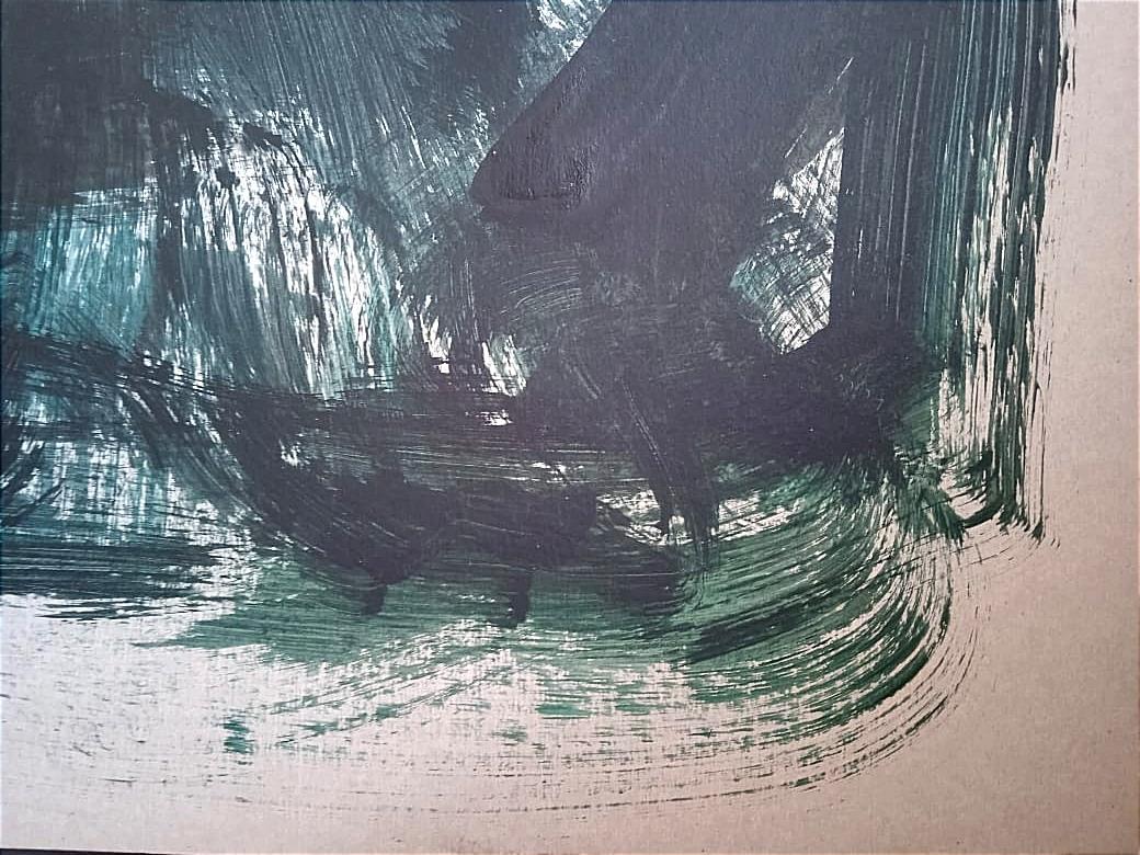 Ruslan Perekucha è nato nel 1967.
Fin dall'infanzia si è interessato alla storia dell'arte e ha amato soprattutto il modernismo. Questo lo ha spinto a collezionare oggetti d'antiquariato e d'arte negli anni 2000. Poi iniziò a dipingere se stesso.
Si