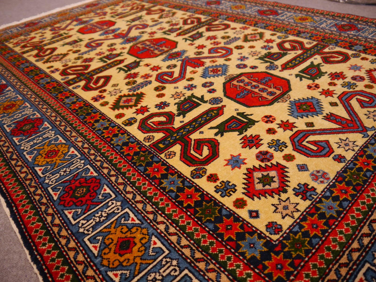 Perepedil Kazak-Teppich Handgeknüpft in Aserbaidschan Vintage Semi Antiker Teppich (Aserbaidschanisch) im Angebot