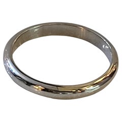Used Peretti Tiffany & co platinum  wedding ring  2.2 mm size 6.5