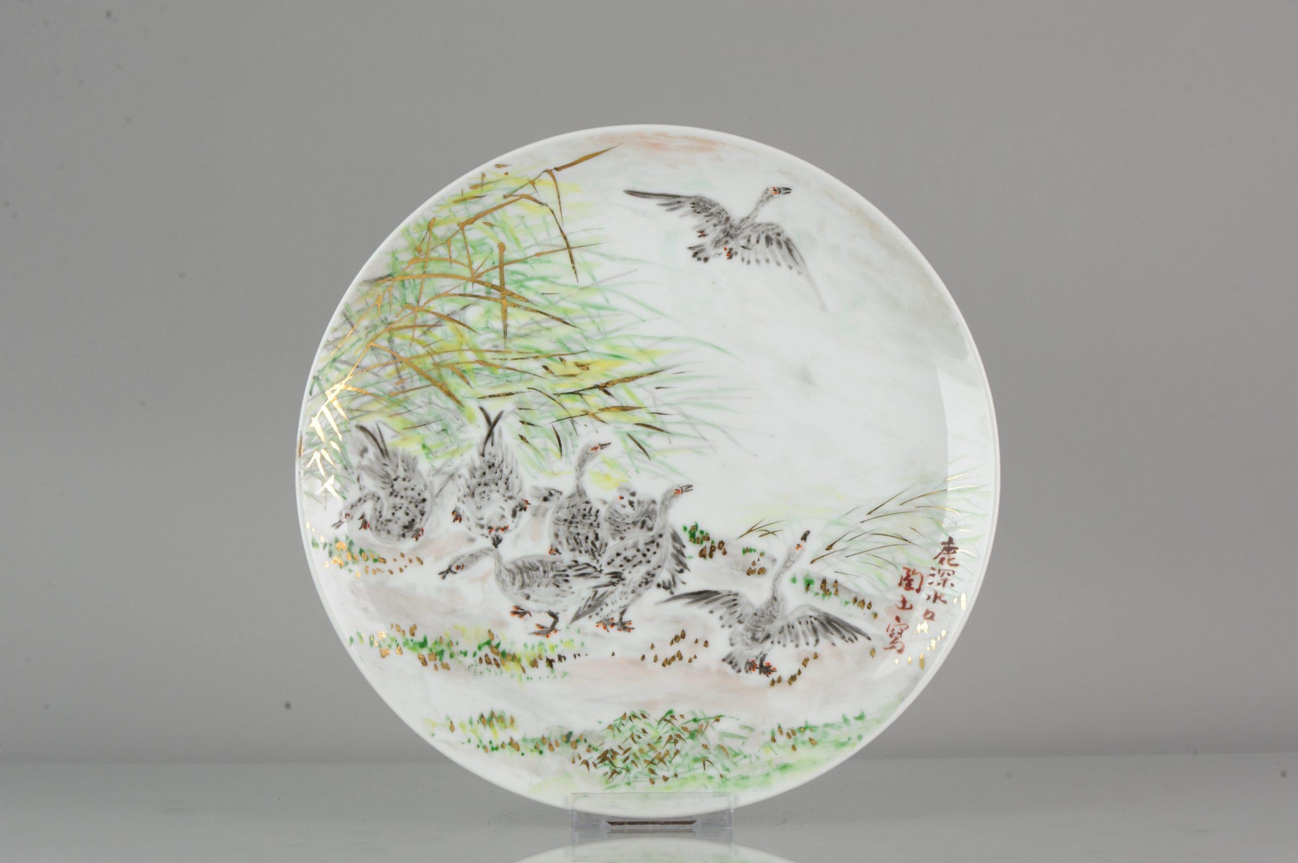 Une assiette en porcelaine japonaise très joliment décorée, couleurs étonnantes. Marqué à la base.

17-12-19-1-16

 

 

 

 
Condit
Etat général parfait ; taille : 262 x 23mm
Période
XXIe siècle
20ème siècle.