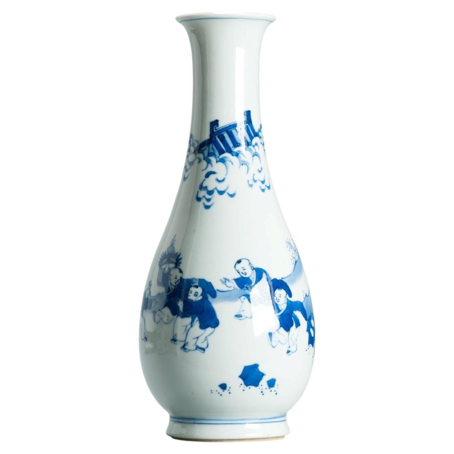 Perfect Antique Chinese Porcelain 17th Century Shunzi/Kangxi period Vase Boys