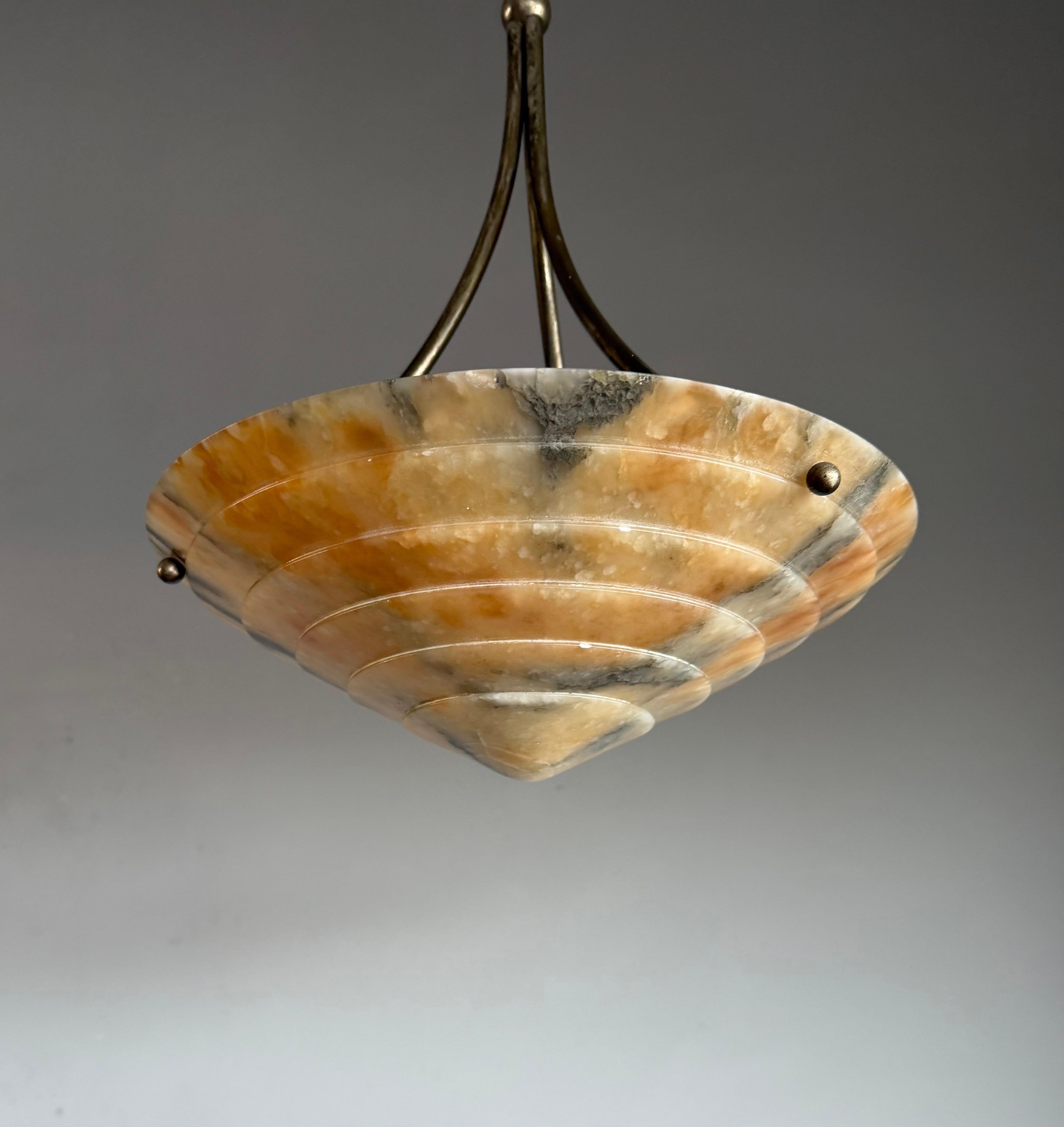 Lampada da soffitto in alabastro a più strati, perfetta in stile Art Deco e con un diametro di 13,7