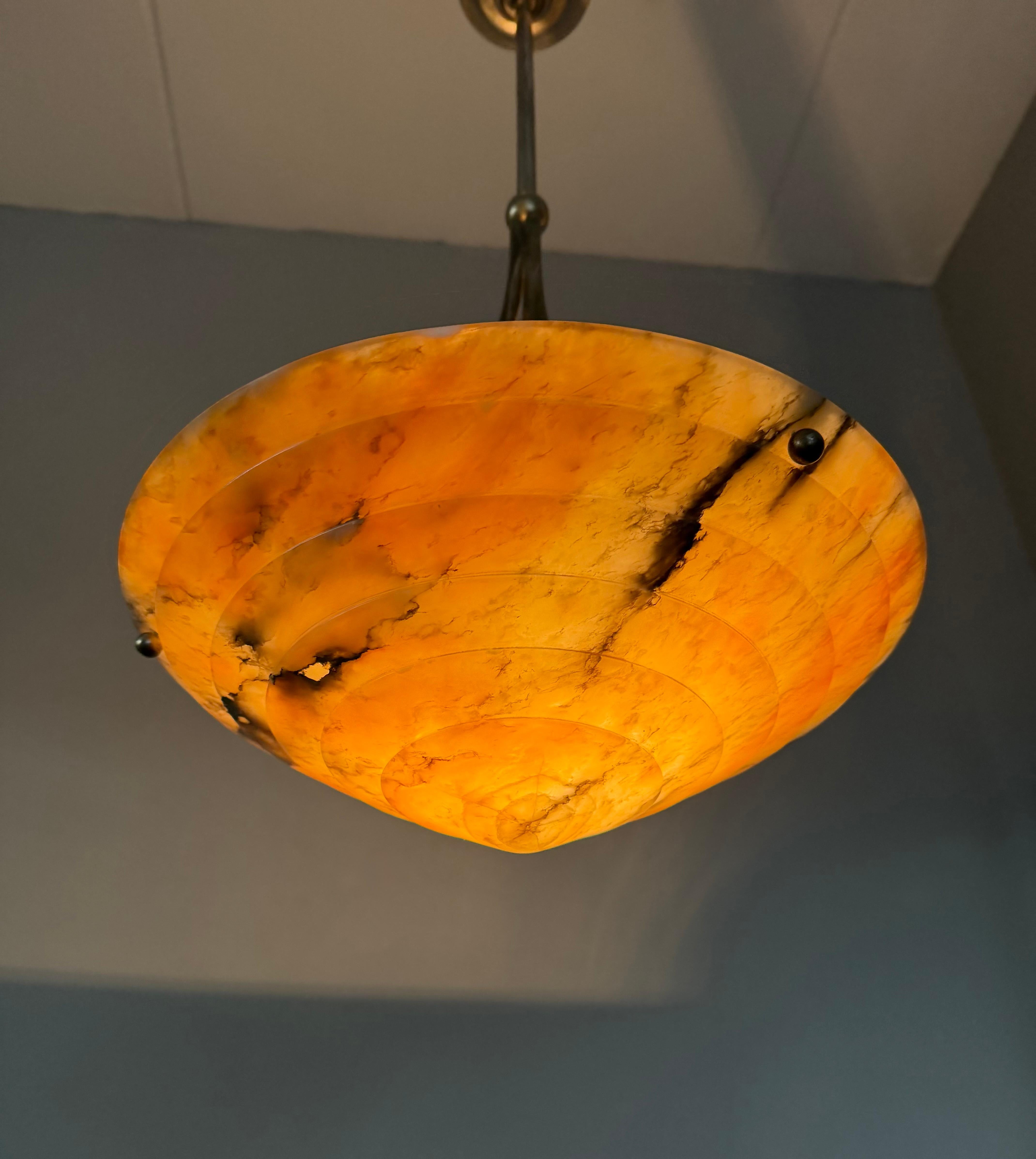 Lampada da soffitto in alabastro a più strati, perfetta in stile Art Deco e con un diametro di 13,7