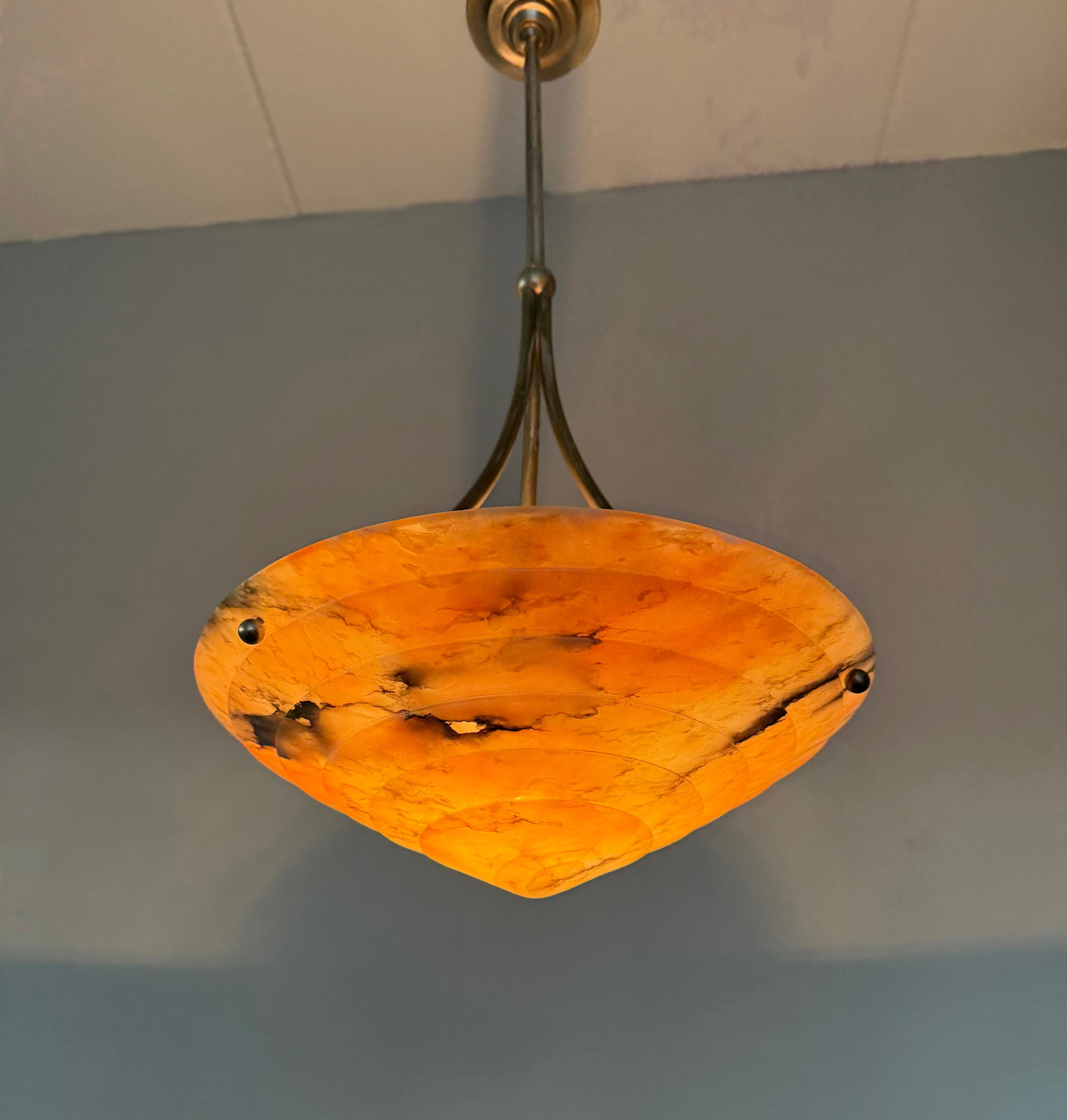 Lampada da soffitto in alabastro a più strati, perfetta in stile Art Deco e con un diametro di 13,7