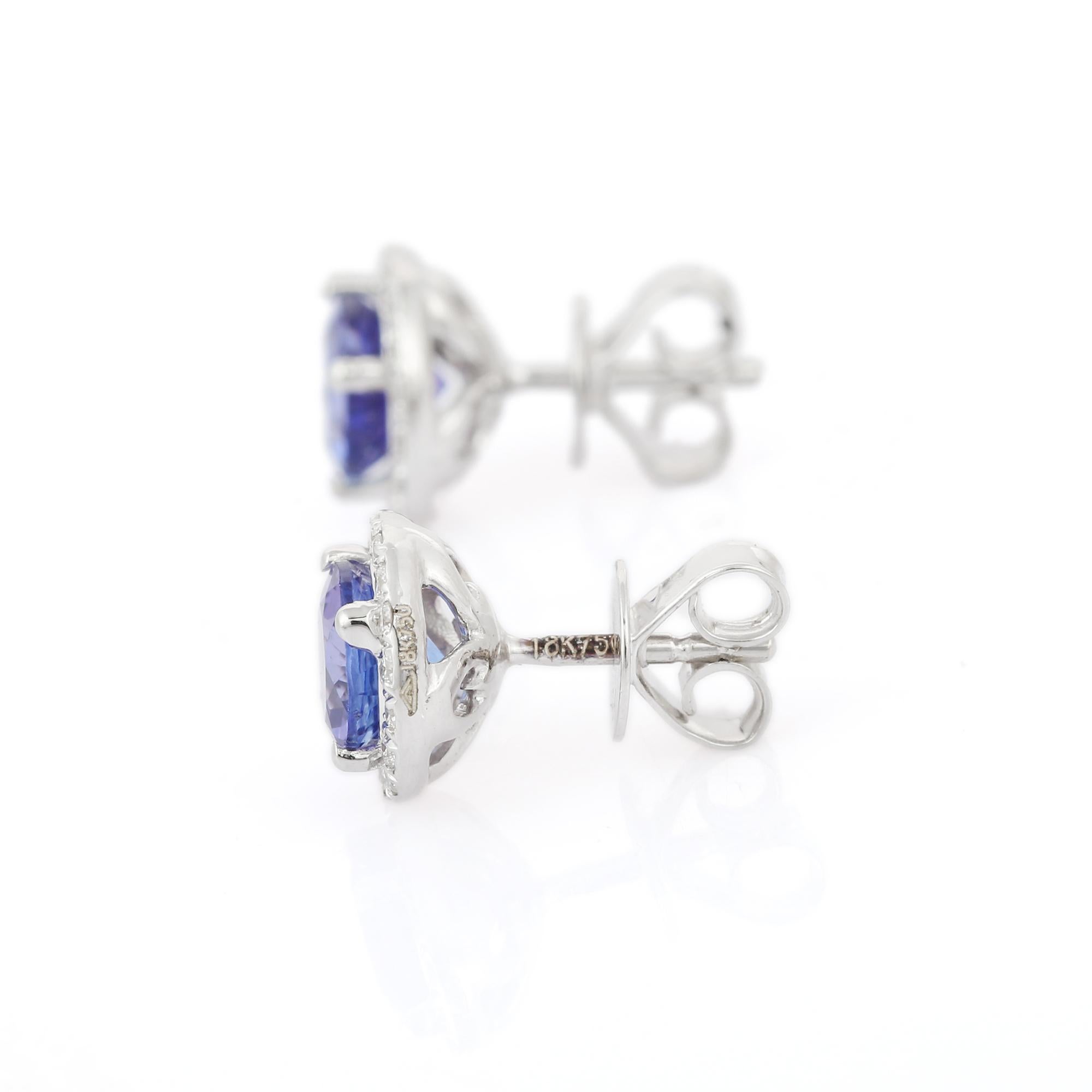 Perfect Blue 1.75 Ct Tanzanite and Diamond Stud Earrings in 18K White Gold For Sale 1