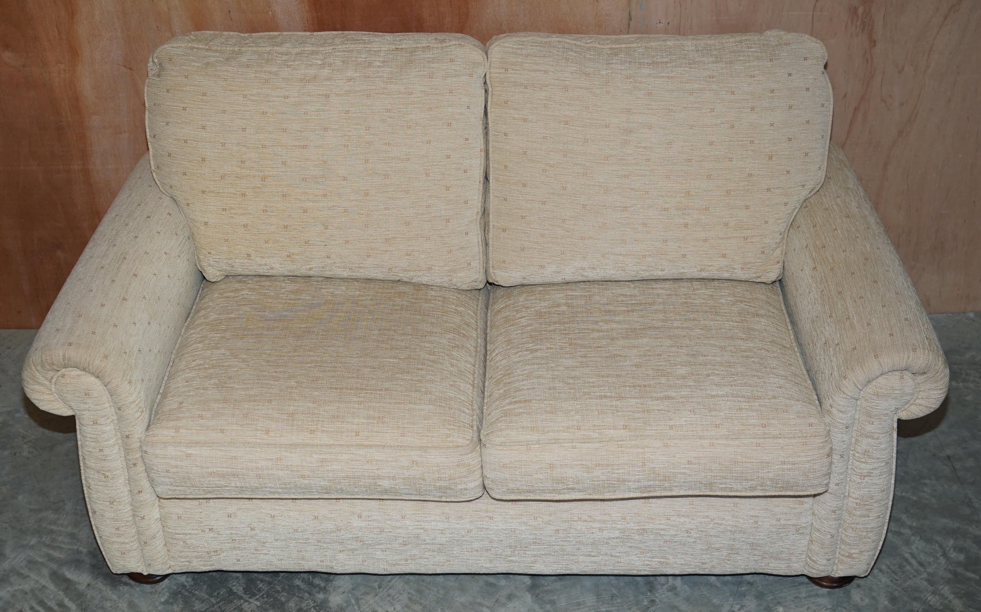 English Perfect Condition Luxury Sofabed Sofa with Lovely Contemporary Upholstery