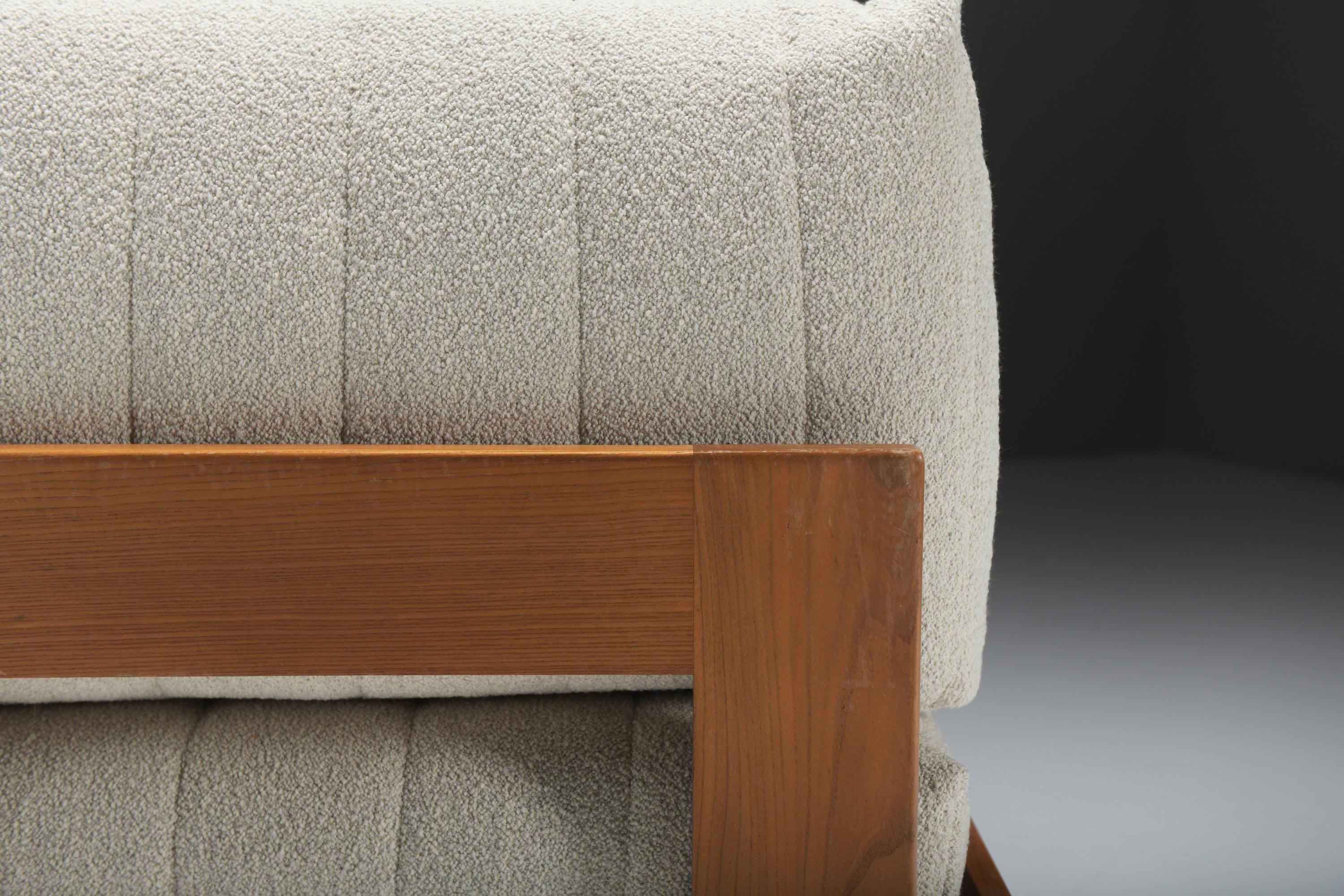 Perfect Elm wooden lounge set in bouclé by Maison Regain France 1970s For Sale 4