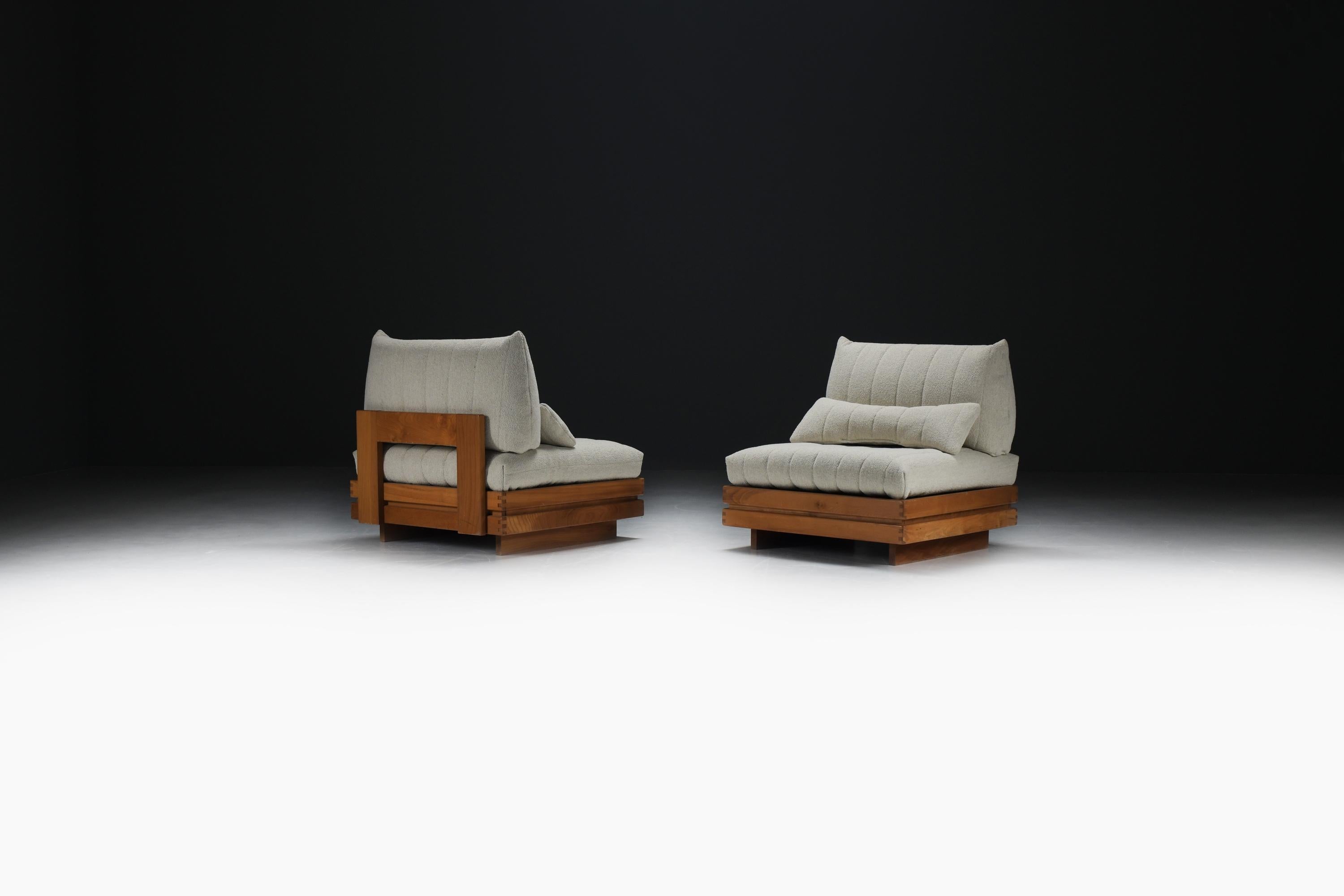 Perfect Elm wooden lounge set in bouclé by Maison Regain France 1970s For Sale 6