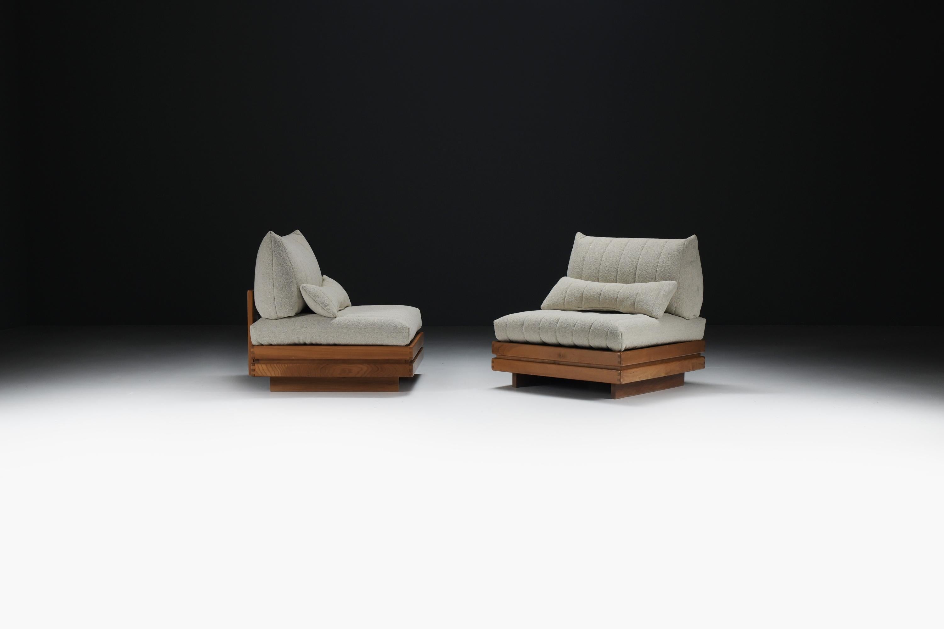 Perfect Elm wooden lounge set in bouclé by Maison Regain France 1970s For Sale 7