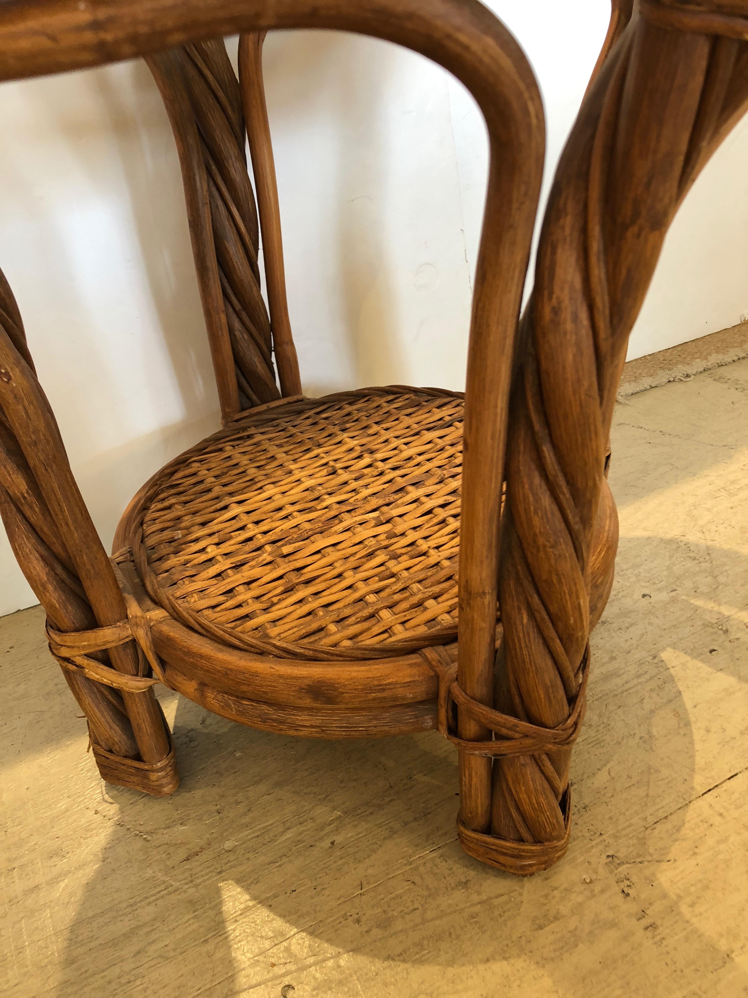 Perfect for the Hamptons Pair of Round Rattan Bamboo and Wicker Side End Tables In Excellent Condition In Hopewell, NJ