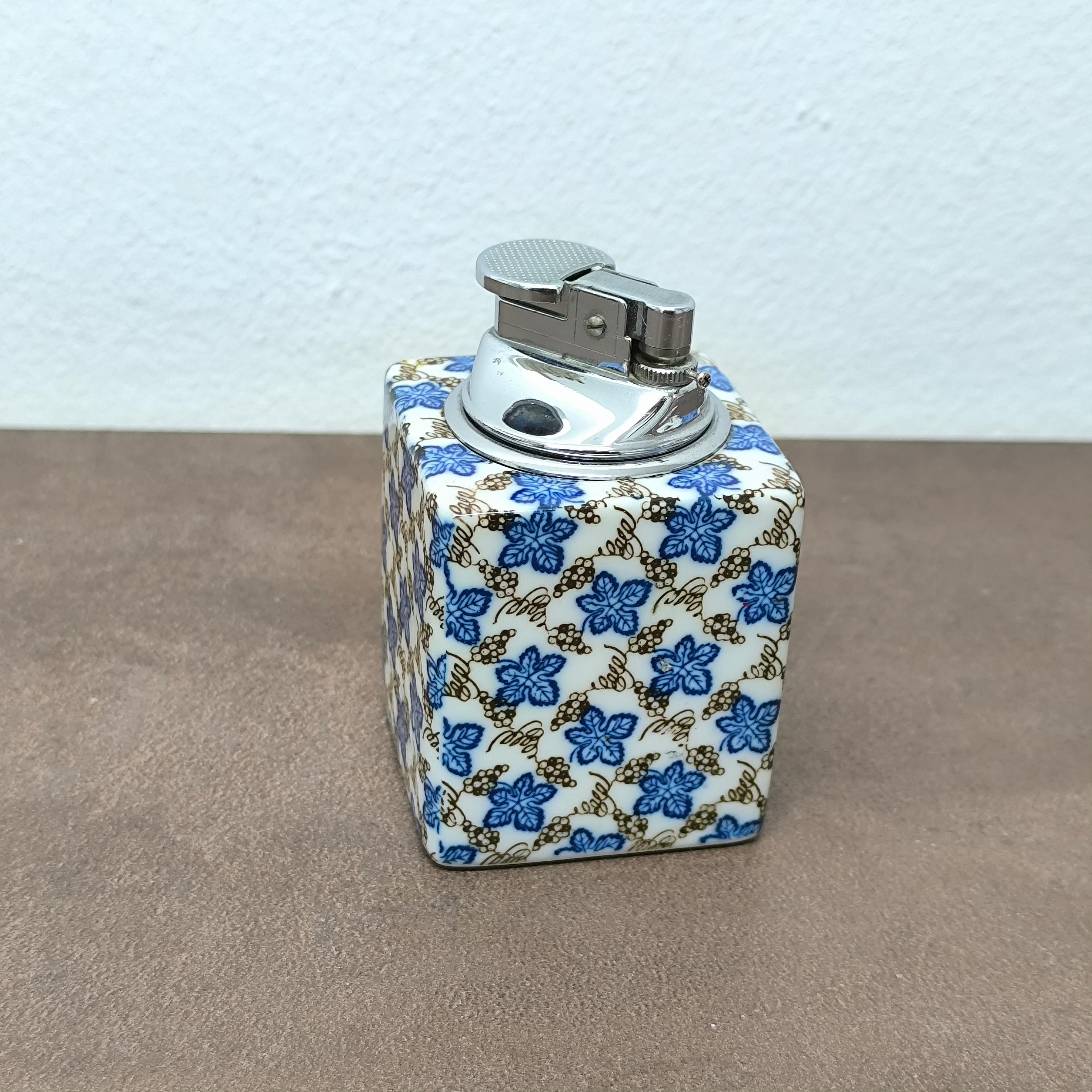 Ceramica PERFECT GIFT - Mid-Century Ceramic Table Lighter with Grape Motif, Japan, 1950s in vendita