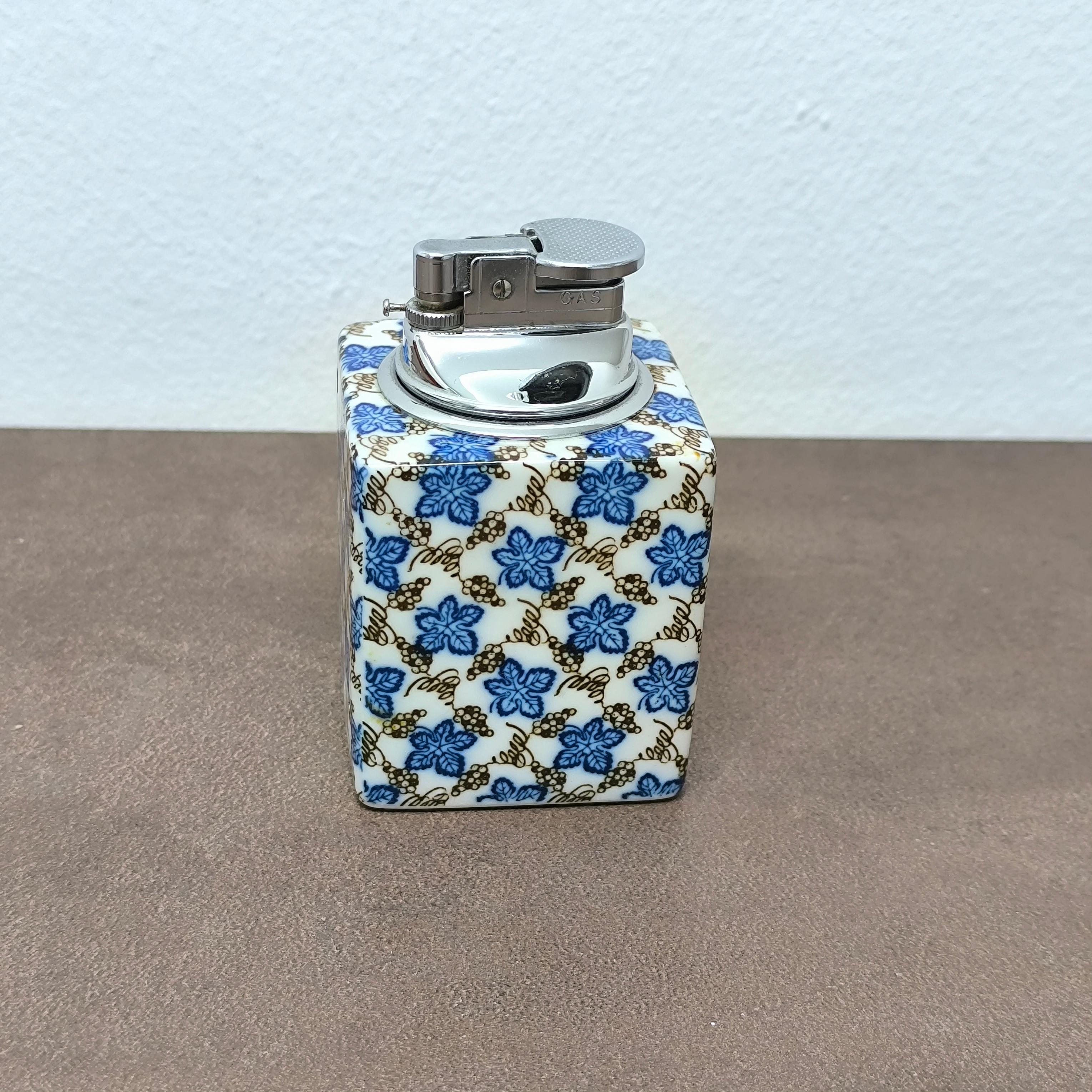 PERFECT GIFT - Mid-Century Ceramic Table Lighter with Grape Motif, Japan, 1950s in vendita 1