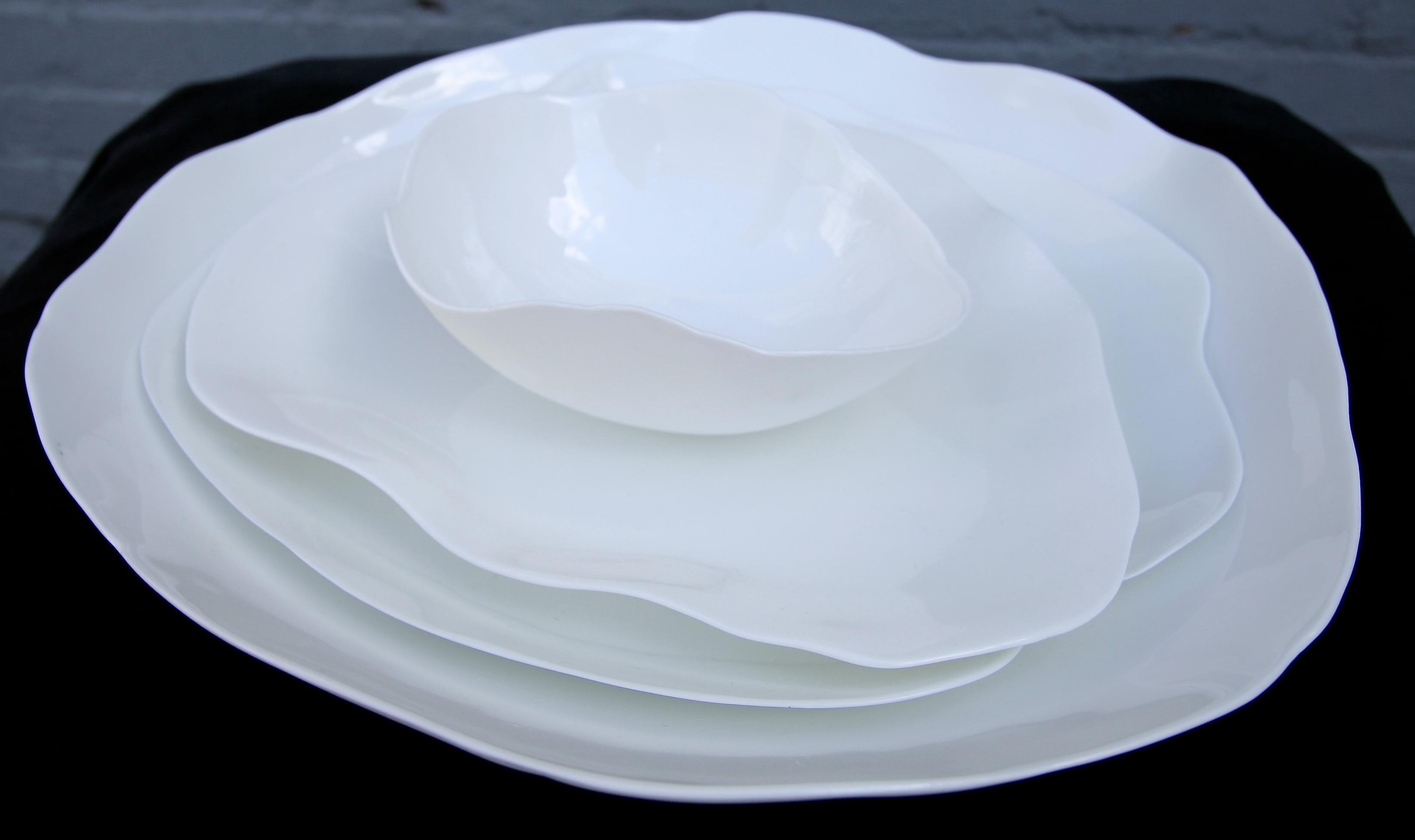 Perfect Imperfection White Bone China Bowl In New Condition In Los Angeles, CA