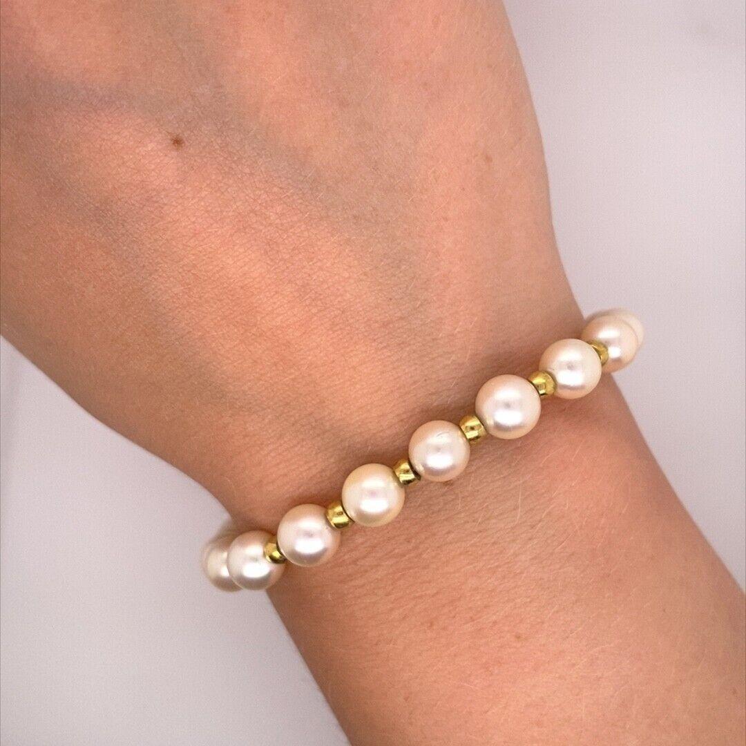Perfect Matching 7mm Cultured Pearl Bracelet with 9ct Gold Beads in Between For Sale 3