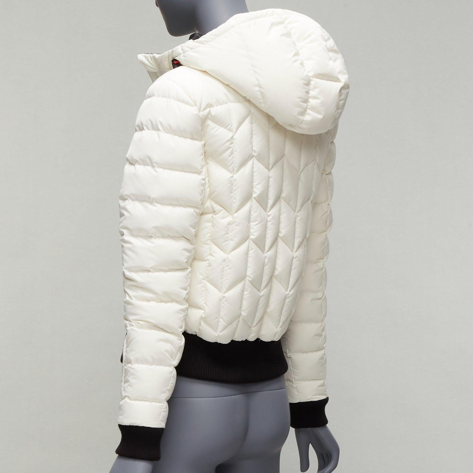 PERFECT MOMENT Veste polaire à capuche Cordon ivoire noir avec logo étoilé IT40 S en vente 3