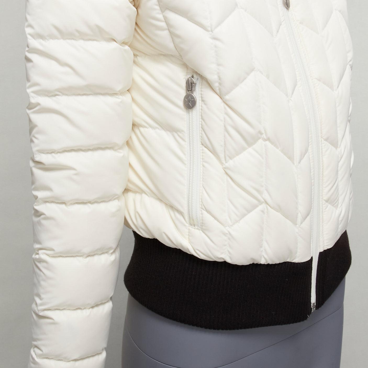 PERFECT MOMENT Veste polaire à capuche Cordon ivoire noir avec logo étoilé IT40 S en vente 4