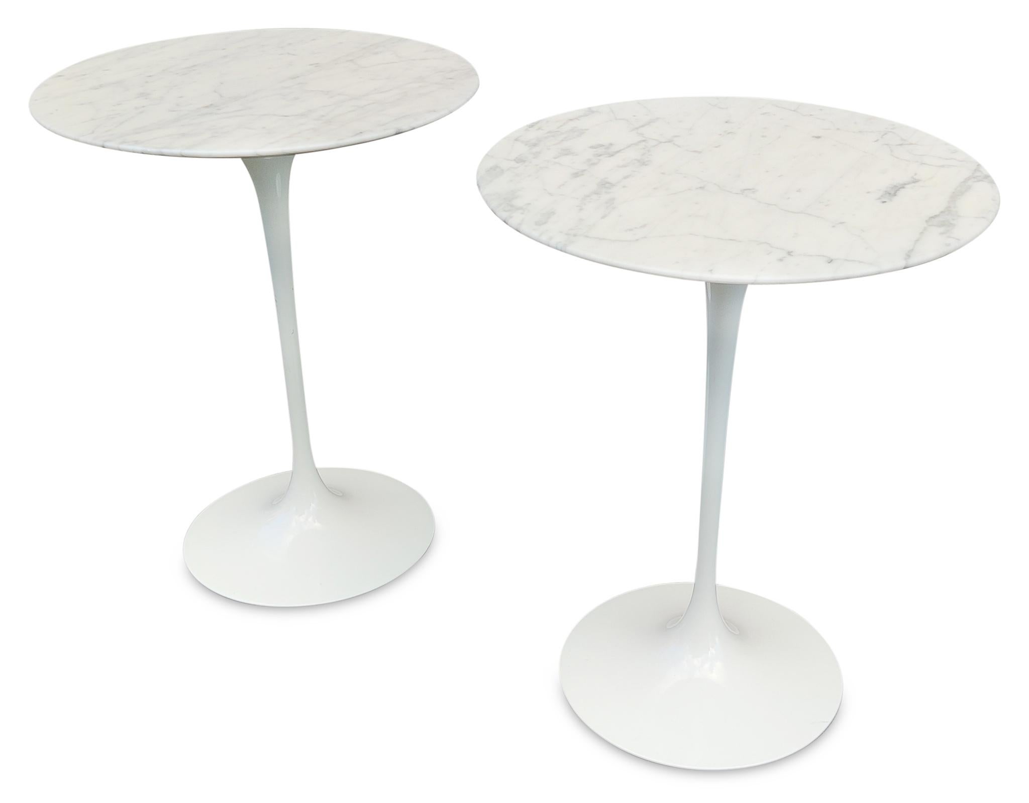 Mid-Century Modern Perfect Pair of Saarinen Knoll Studio Round Marble Top Tulip Side or End Table