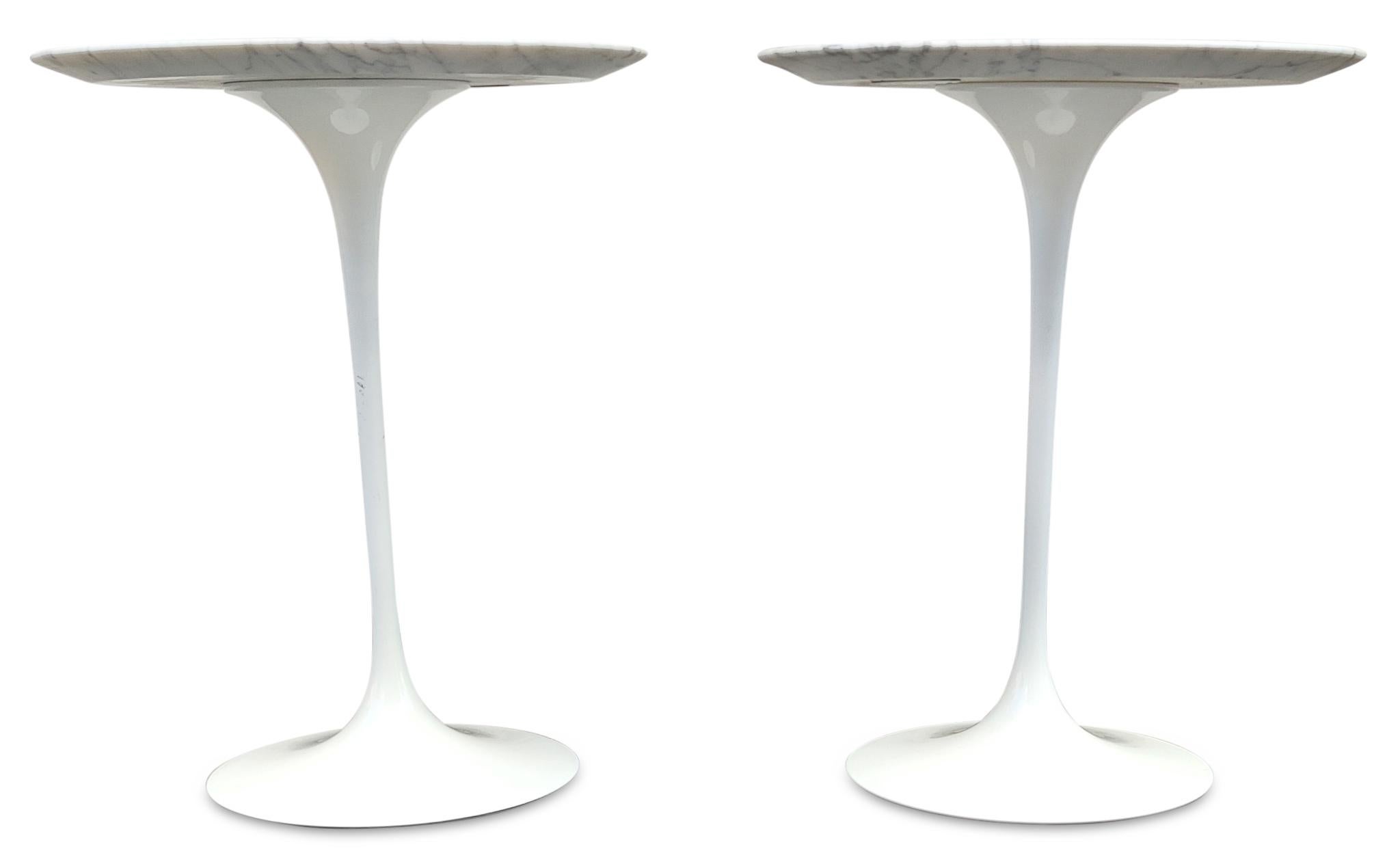 Italian Perfect Pair of Saarinen Knoll Studio Round Marble Top Tulip Side or End Table